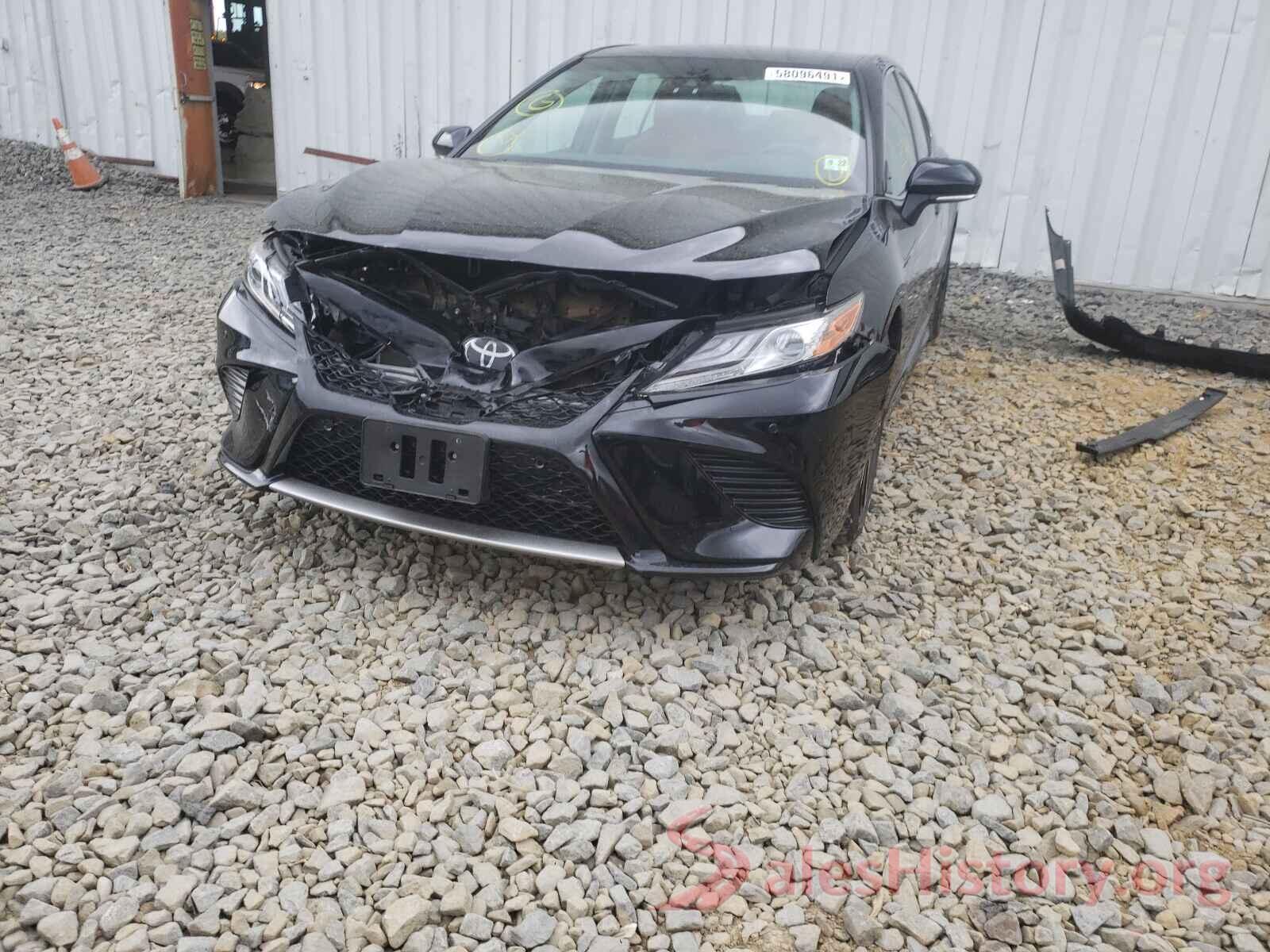 4T1B61HK0JU005577 2018 TOYOTA CAMRY