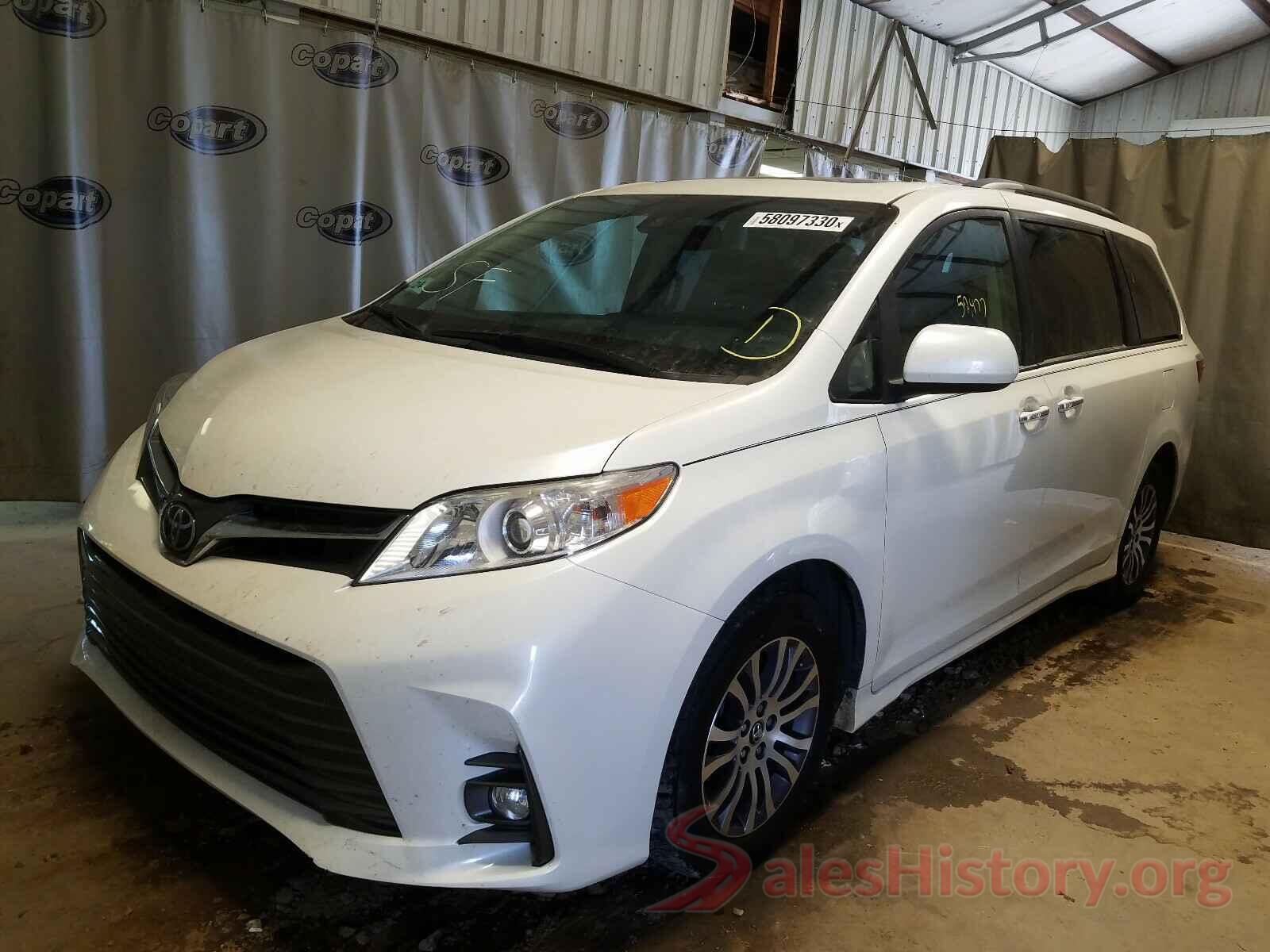 5TDYZ3DC2JS903800 2018 TOYOTA SIENNA