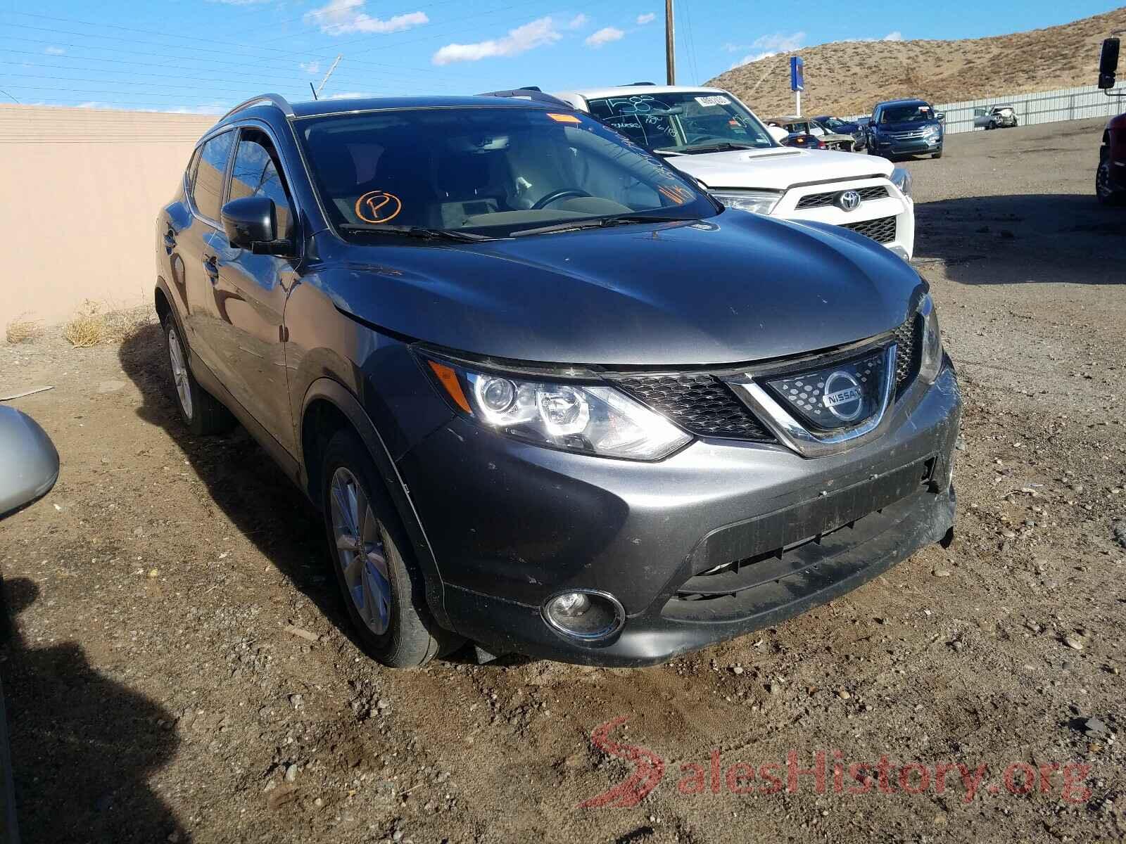 JN1BJ1CP4JW157701 2018 NISSAN ROGUE