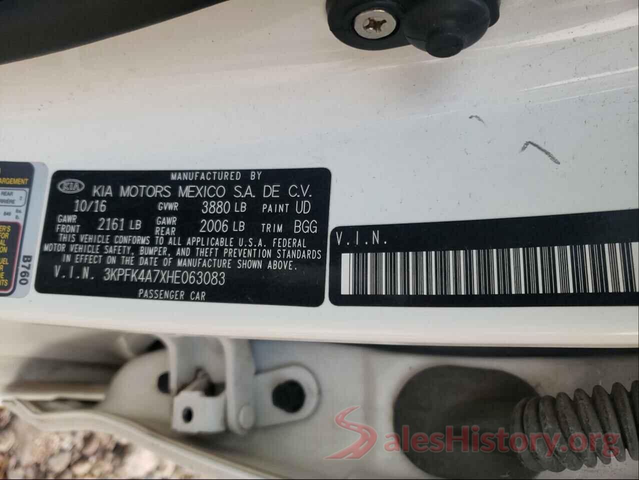 3KPFK4A7XHE063083 2017 KIA FORTE