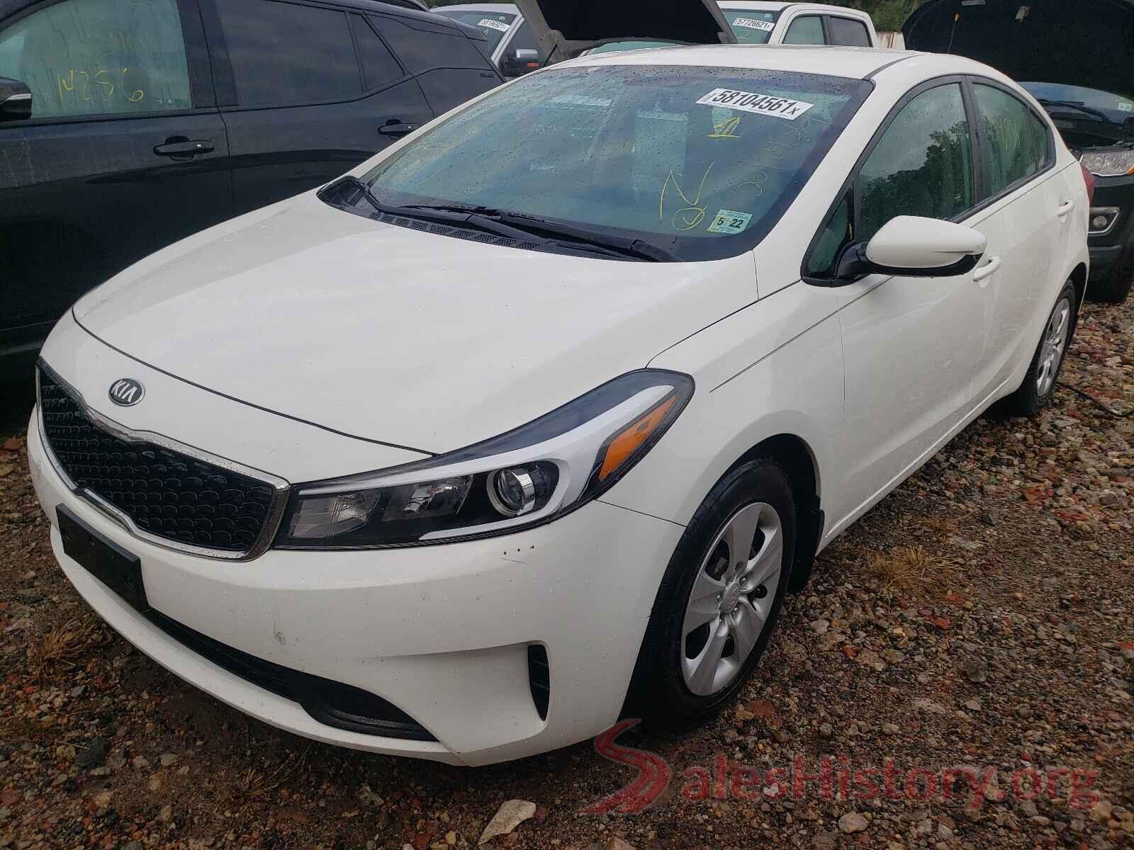 3KPFK4A7XHE063083 2017 KIA FORTE