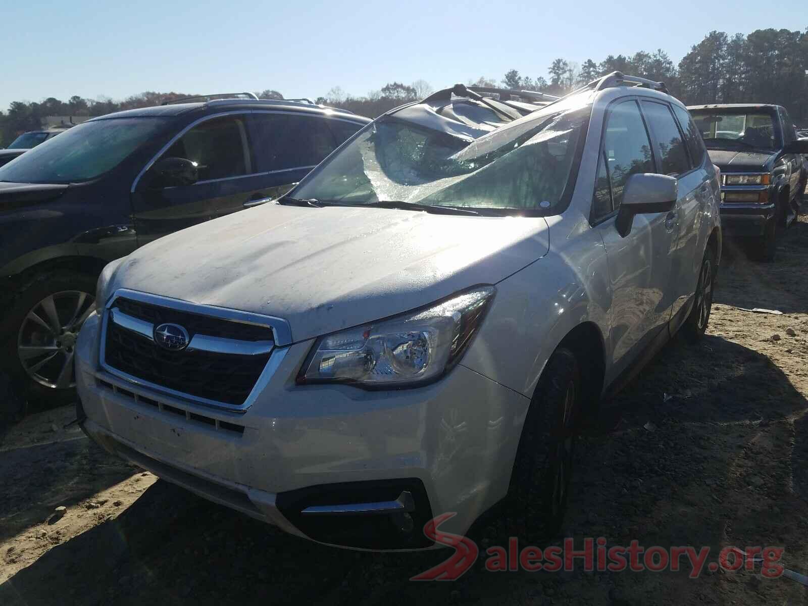 JF2SJAGC9JH555089 2018 SUBARU FORESTER