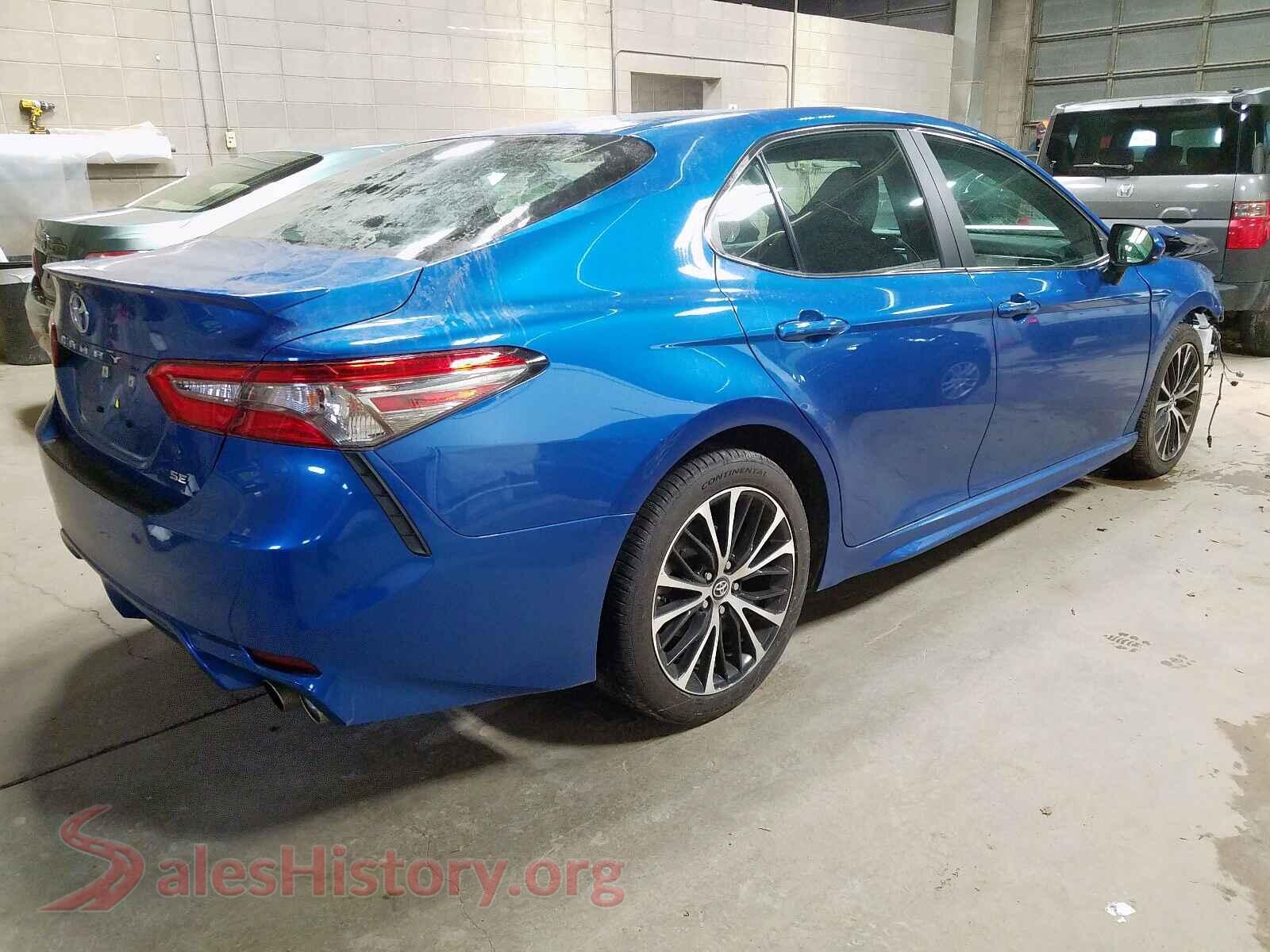 2018 TOYOTA CAMRY VIN 4T1B11HK6JU029977, rear 3/4 view