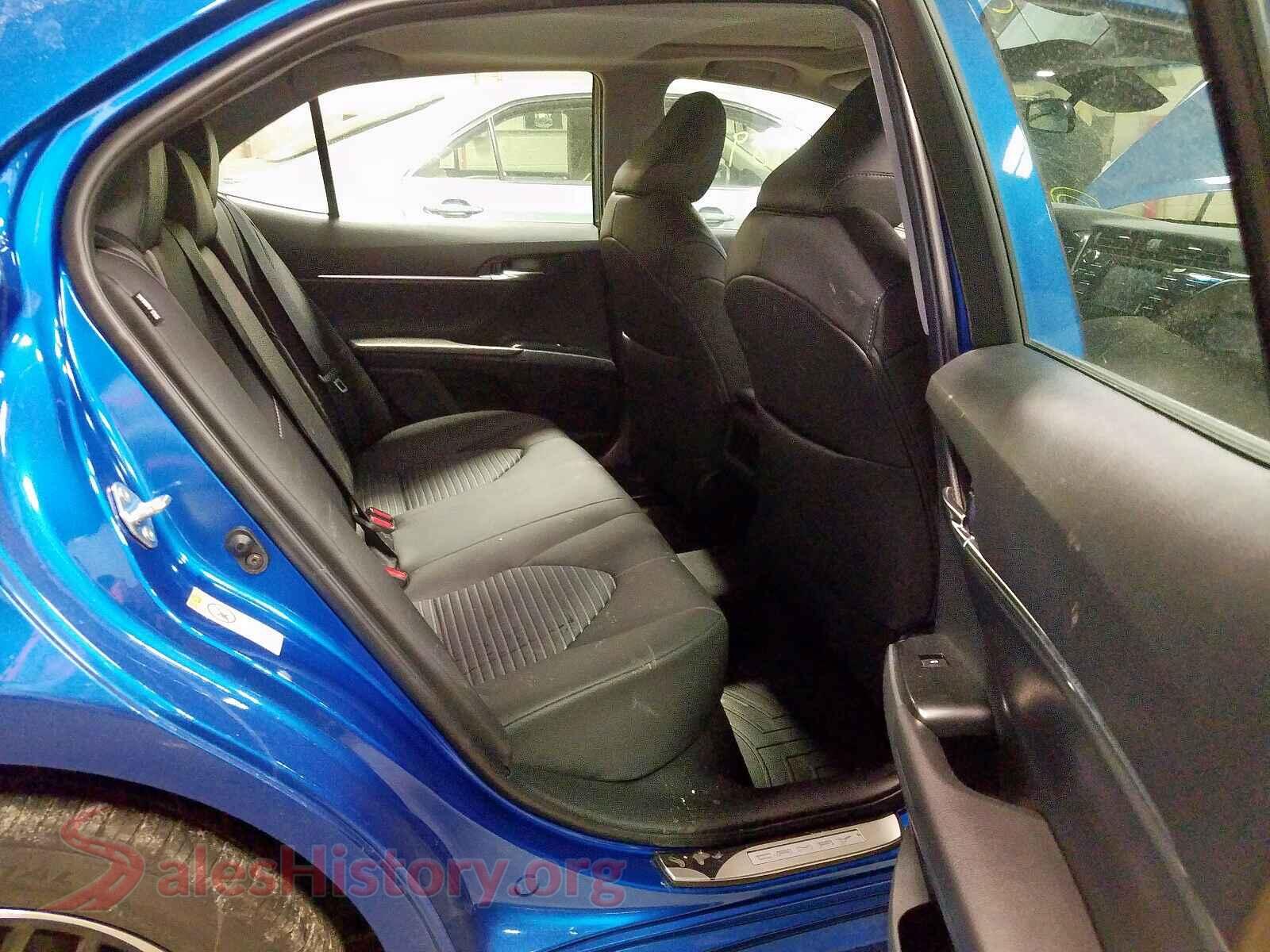 2018 TOYOTA CAMRY VIN 4T1B11HK6JU029977, left side view