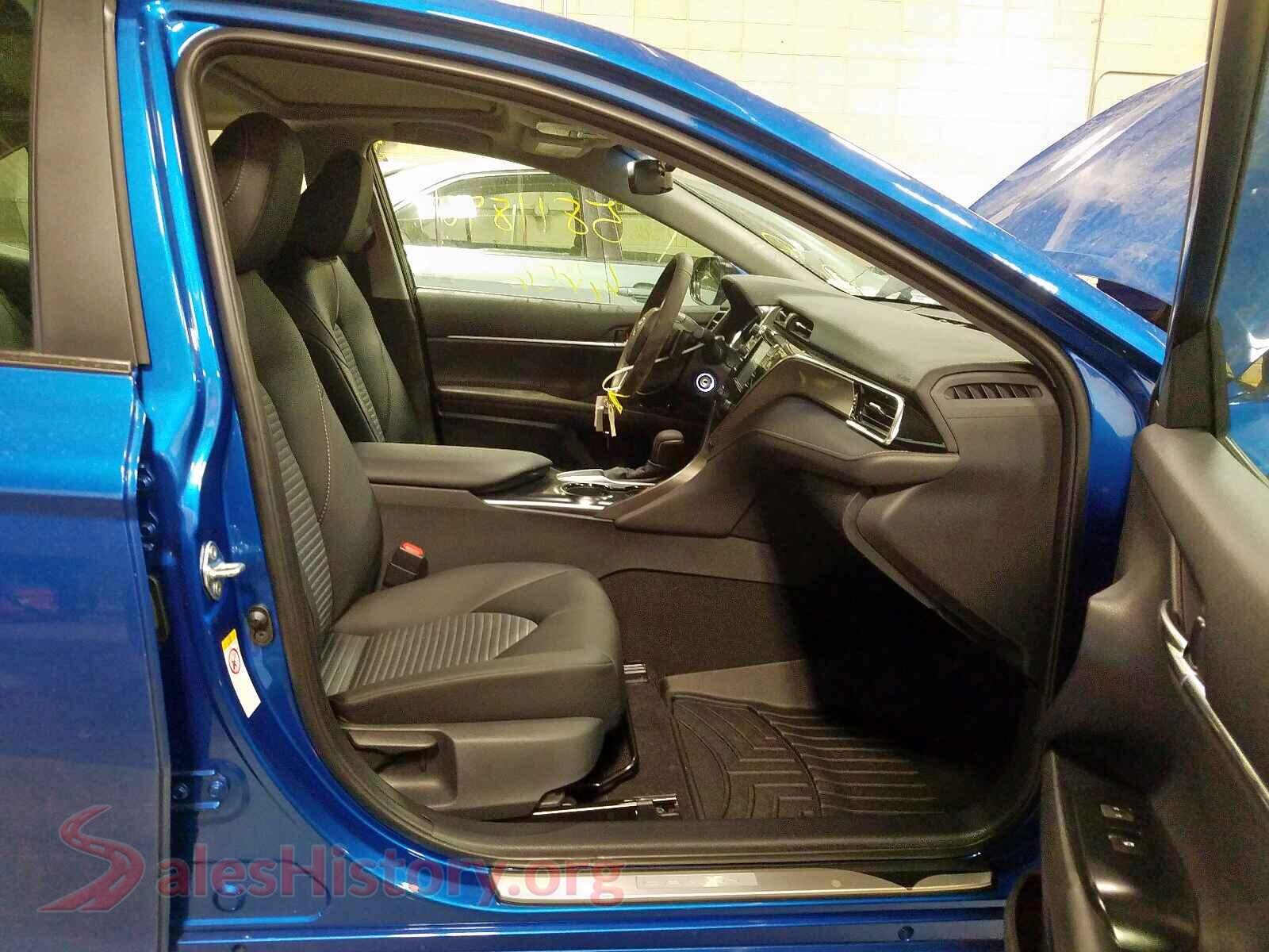 2018 TOYOTA CAMRY VIN 4T1B11HK6JU029977, rear view