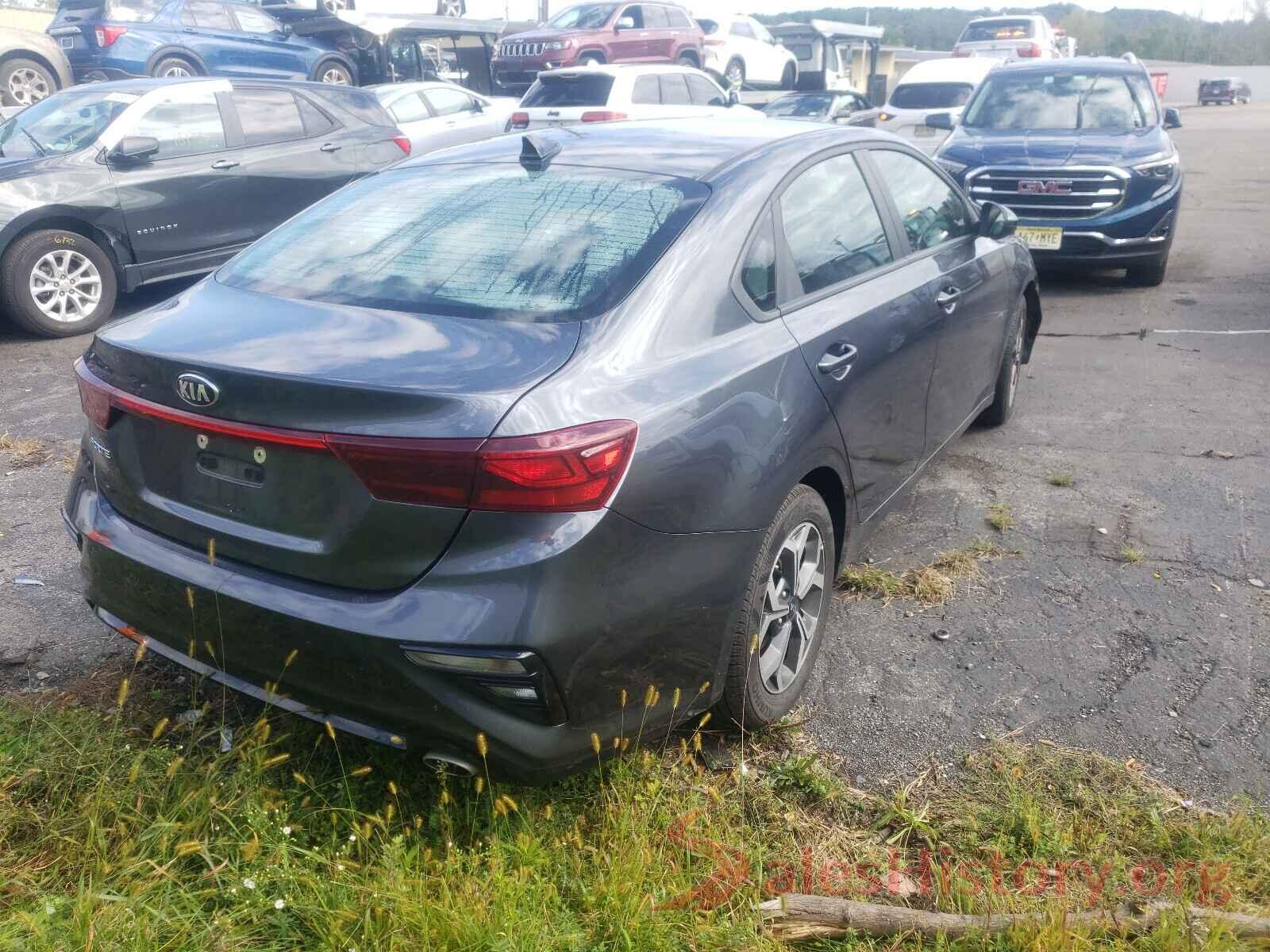 3KPF24AD2ME282961 2021 KIA FORTE