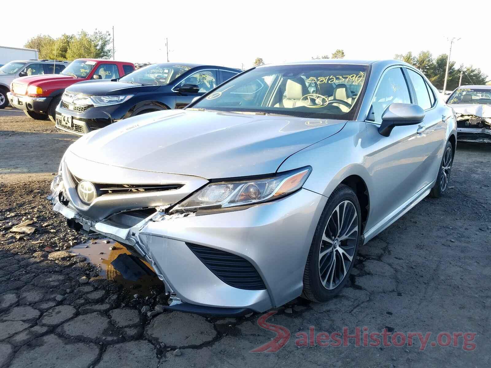 4T1B11HK9JU590660 2018 TOYOTA CAMRY