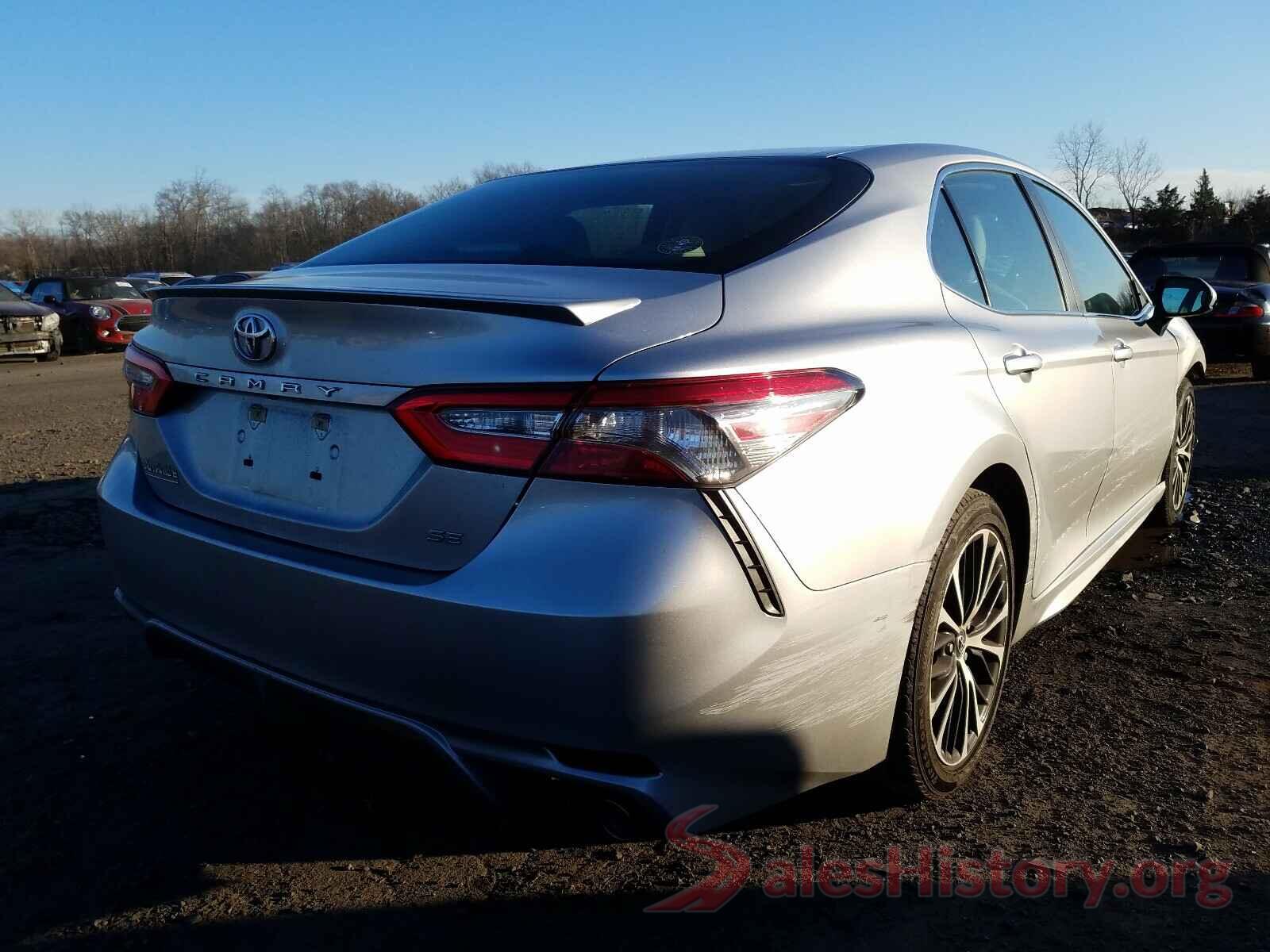 4T1B11HK9JU590660 2018 TOYOTA CAMRY