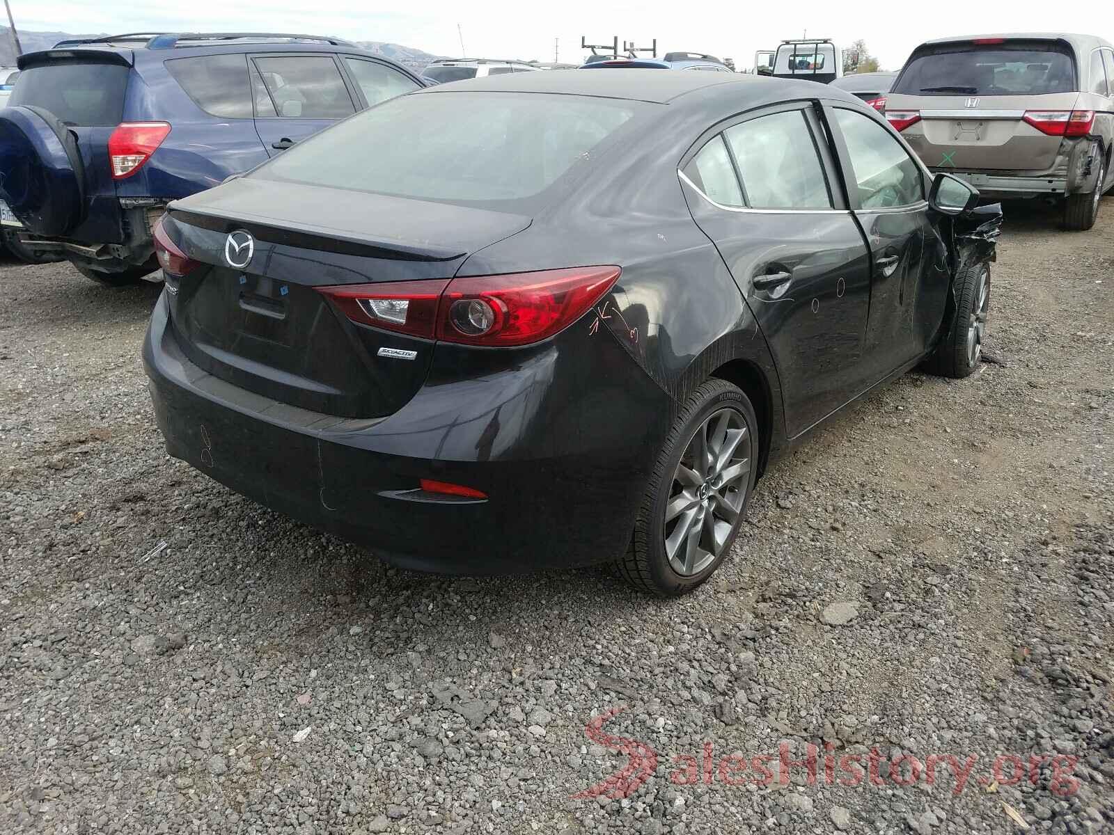 3MZBN1V31JM201677 2018 MAZDA 3