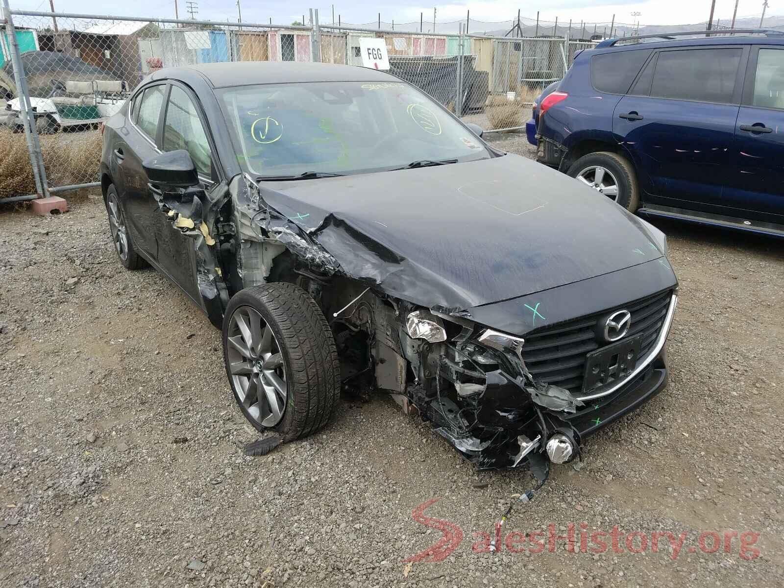 3MZBN1V31JM201677 2018 MAZDA 3