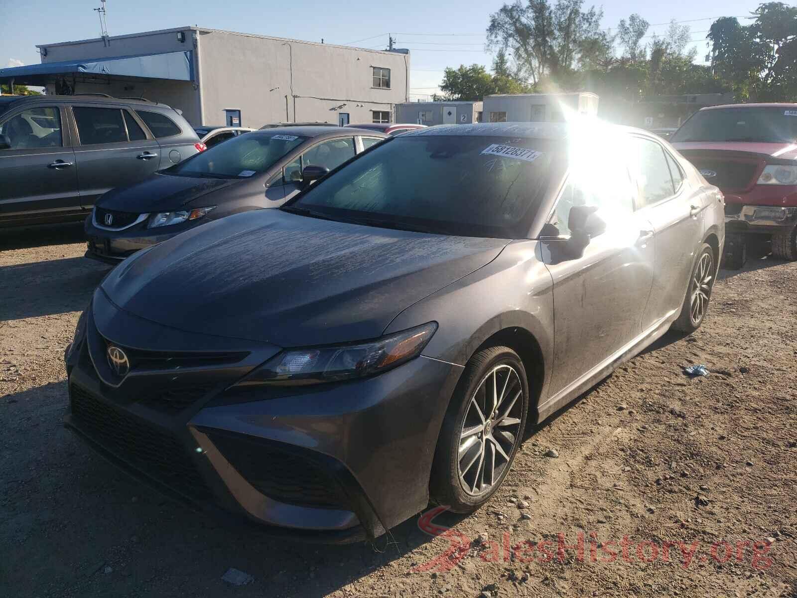 4T1G11AK5MU529312 2021 TOYOTA CAMRY