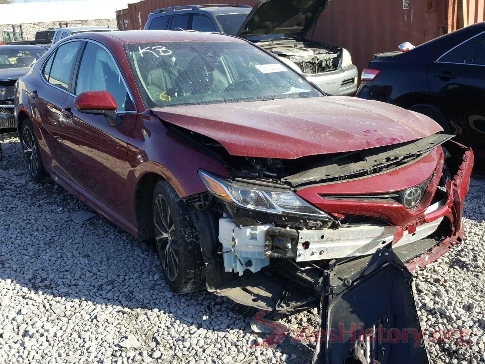 4T1B11HK8JU621994 2018 TOYOTA CAMRY