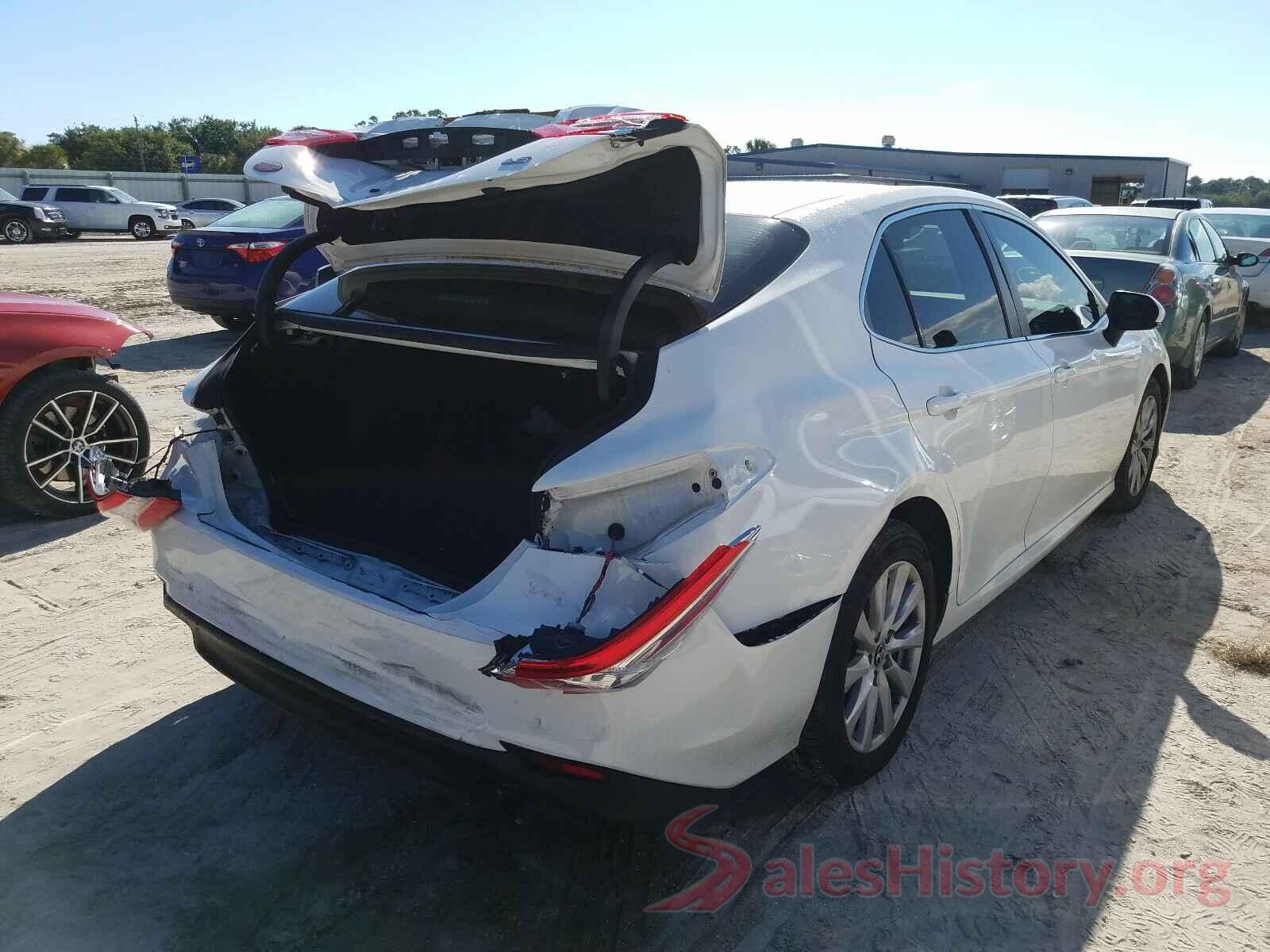 JTNB11HK5J3011072 2018 TOYOTA CAMRY