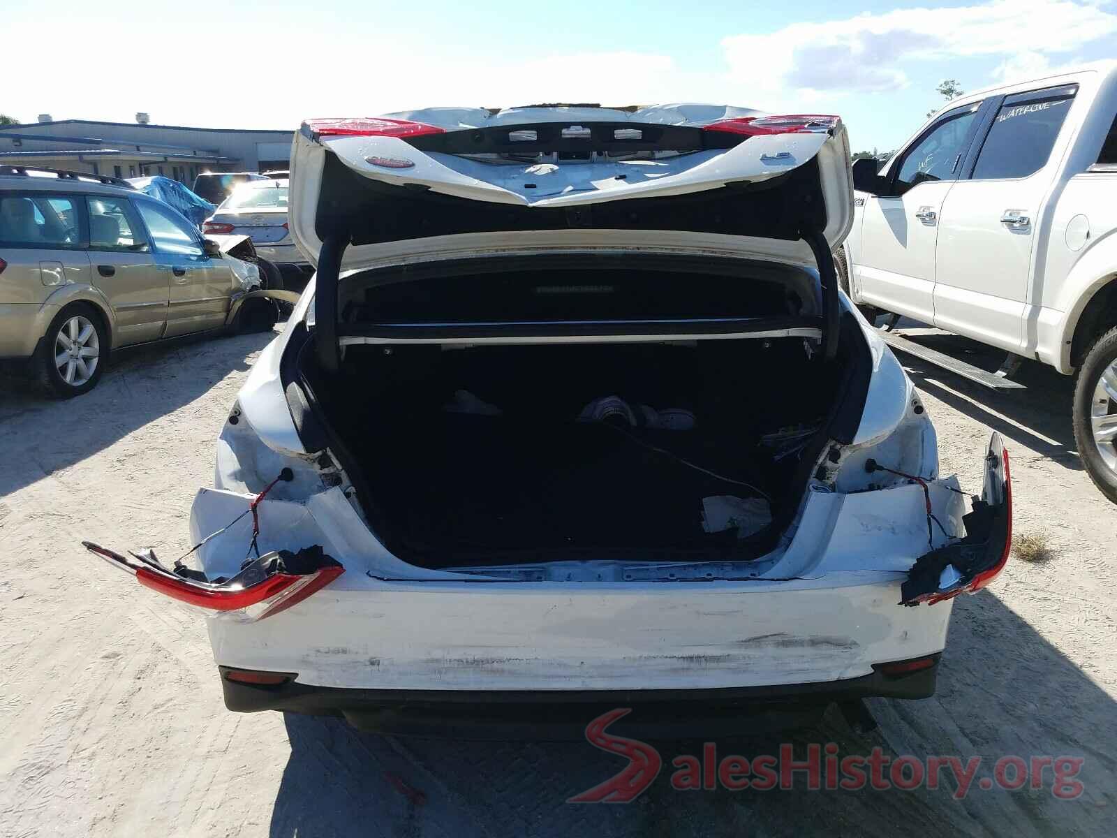 JTNB11HK5J3011072 2018 TOYOTA CAMRY