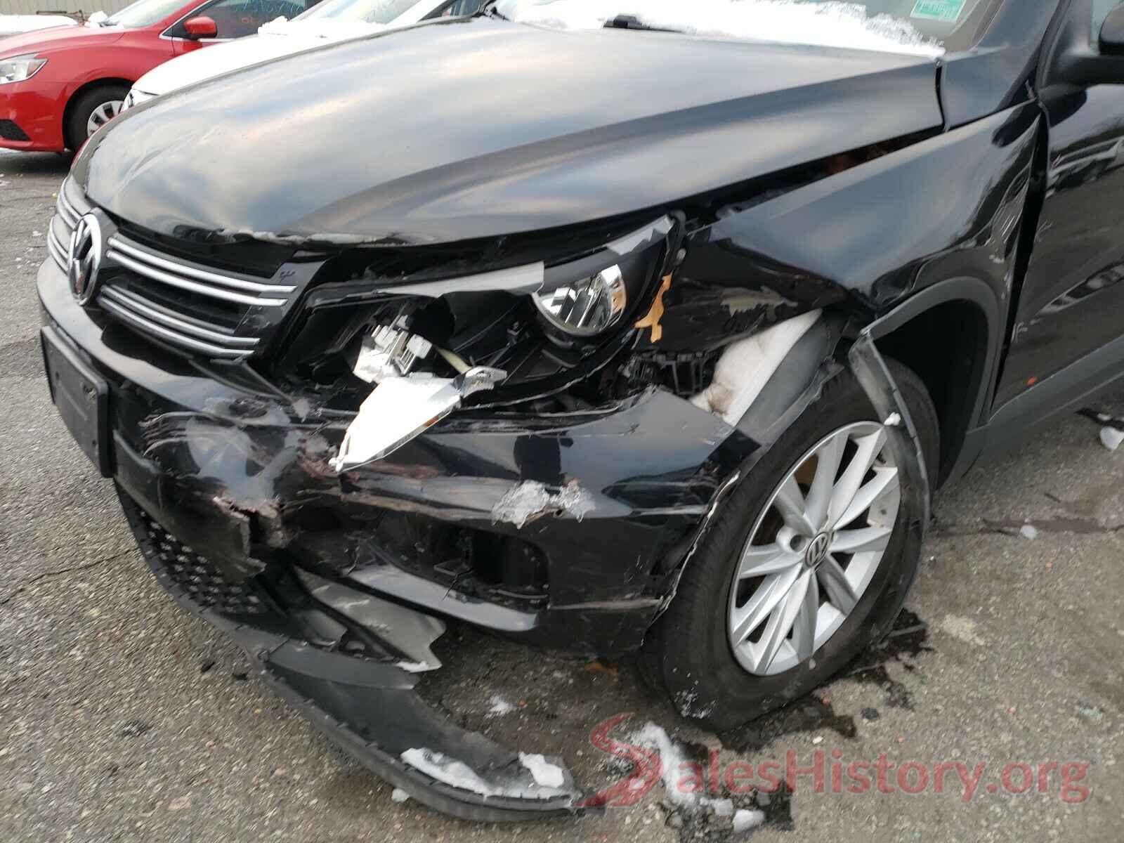 WVGBV7AX0HK052710 2017 VOLKSWAGEN TIGUAN