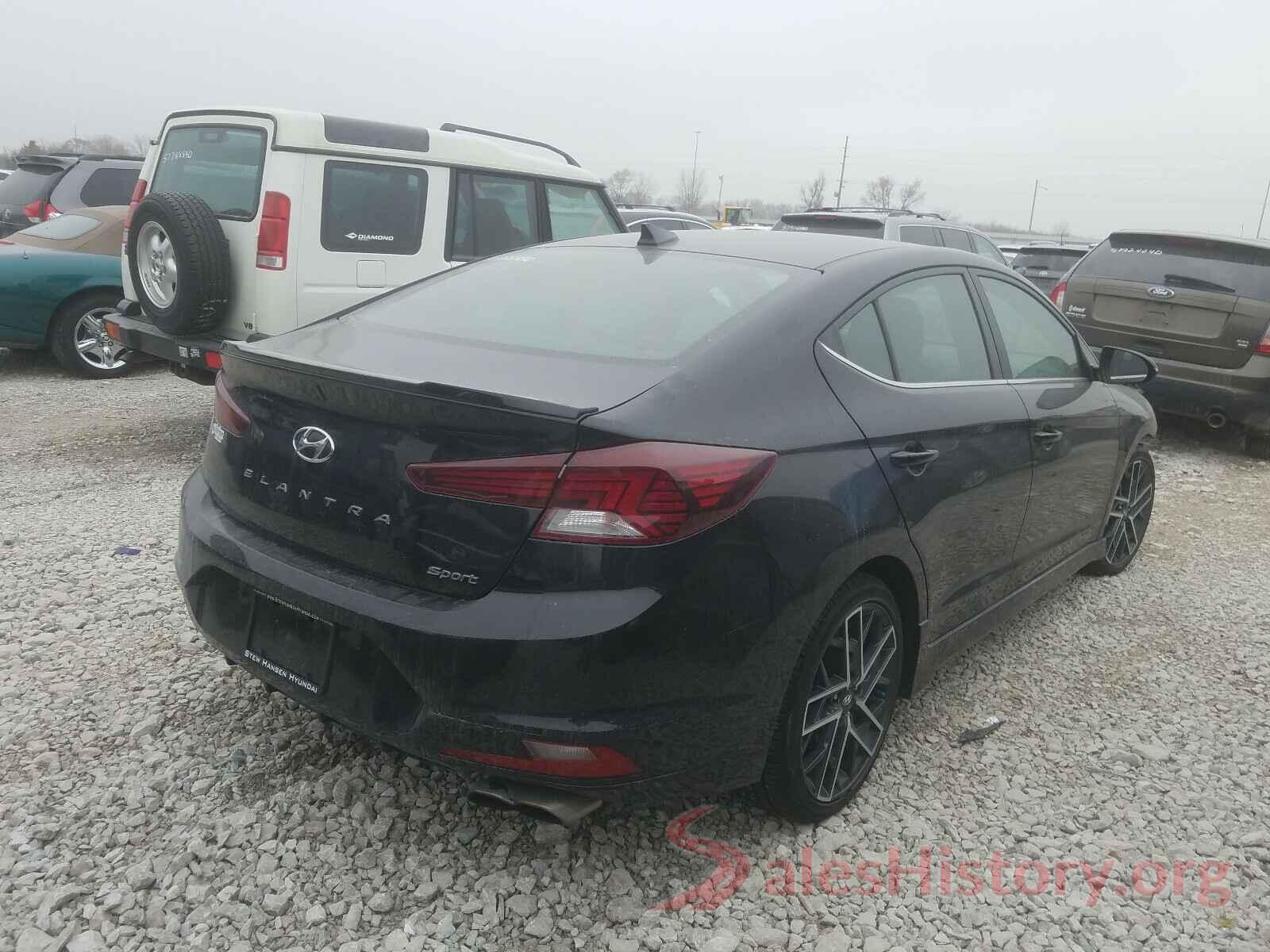 KMHD04LBXKU871033 2019 HYUNDAI ELANTRA