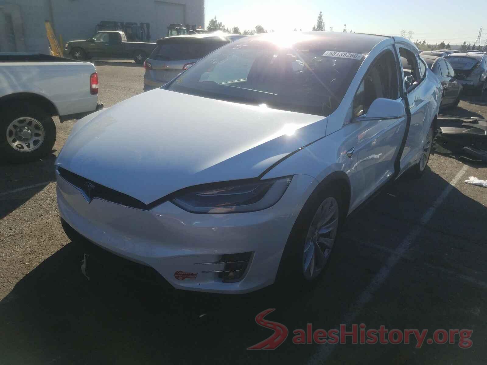 5YJXCBE21JF127306 2018 TESLA MODEL X