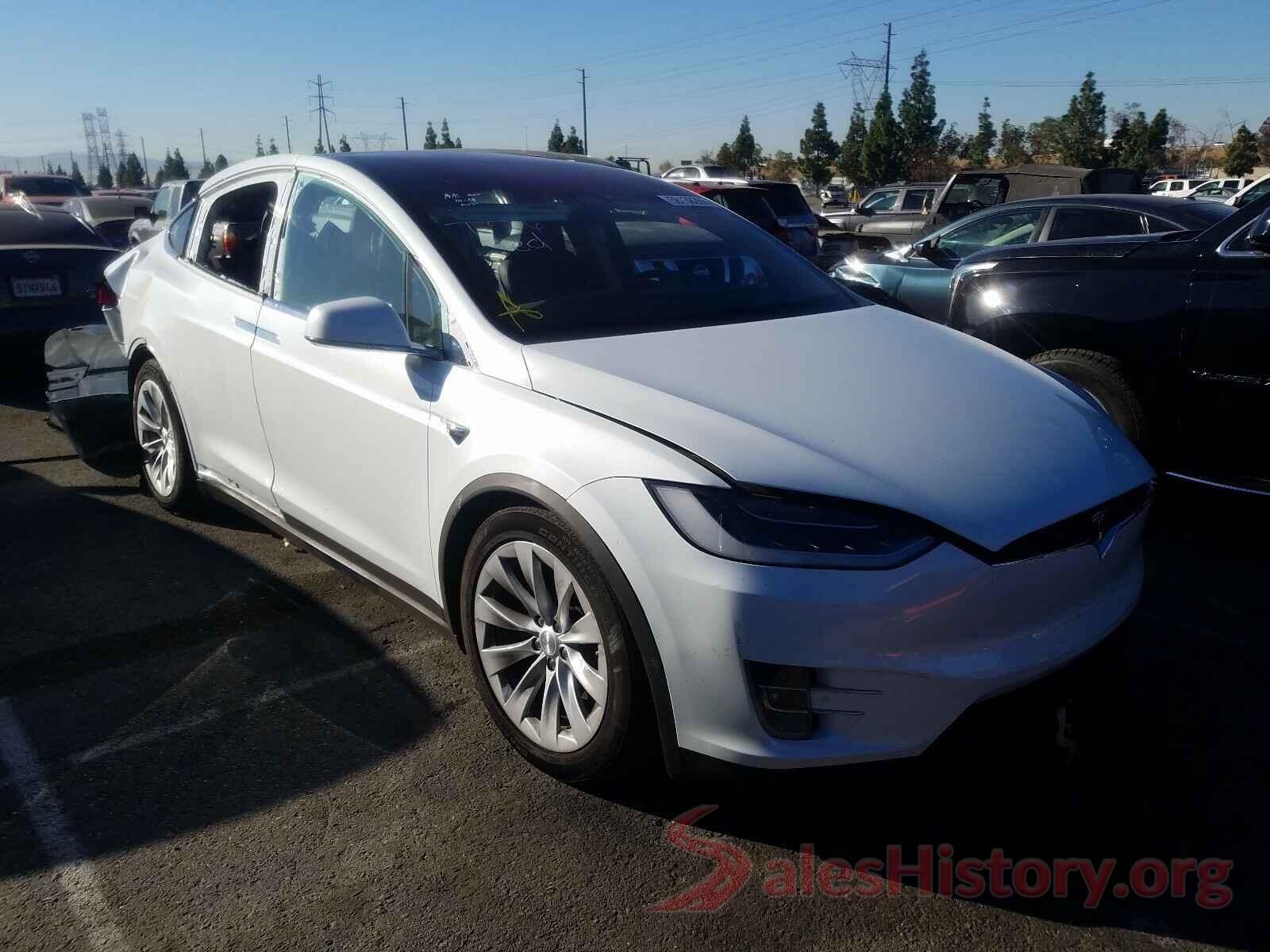 5YJXCBE21JF127306 2018 TESLA MODEL X