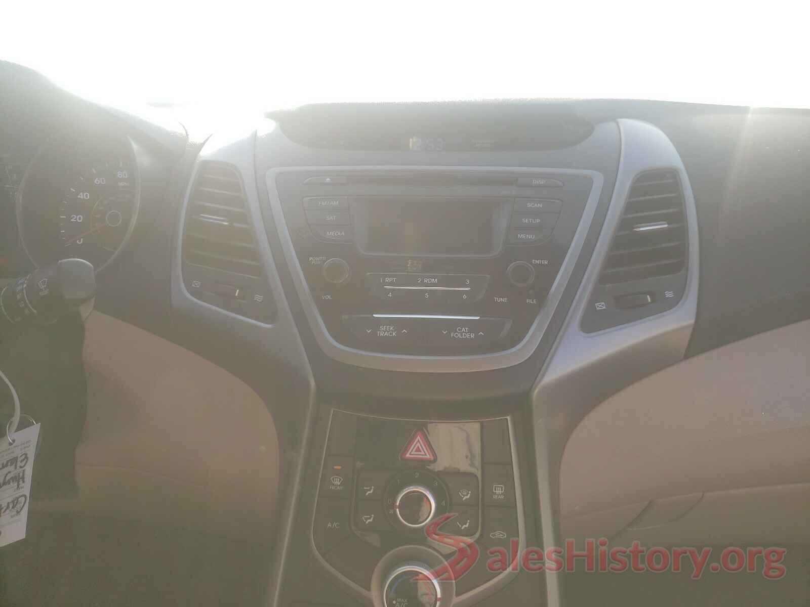 5NPDH4AE3GH700863 2016 HYUNDAI ELANTRA