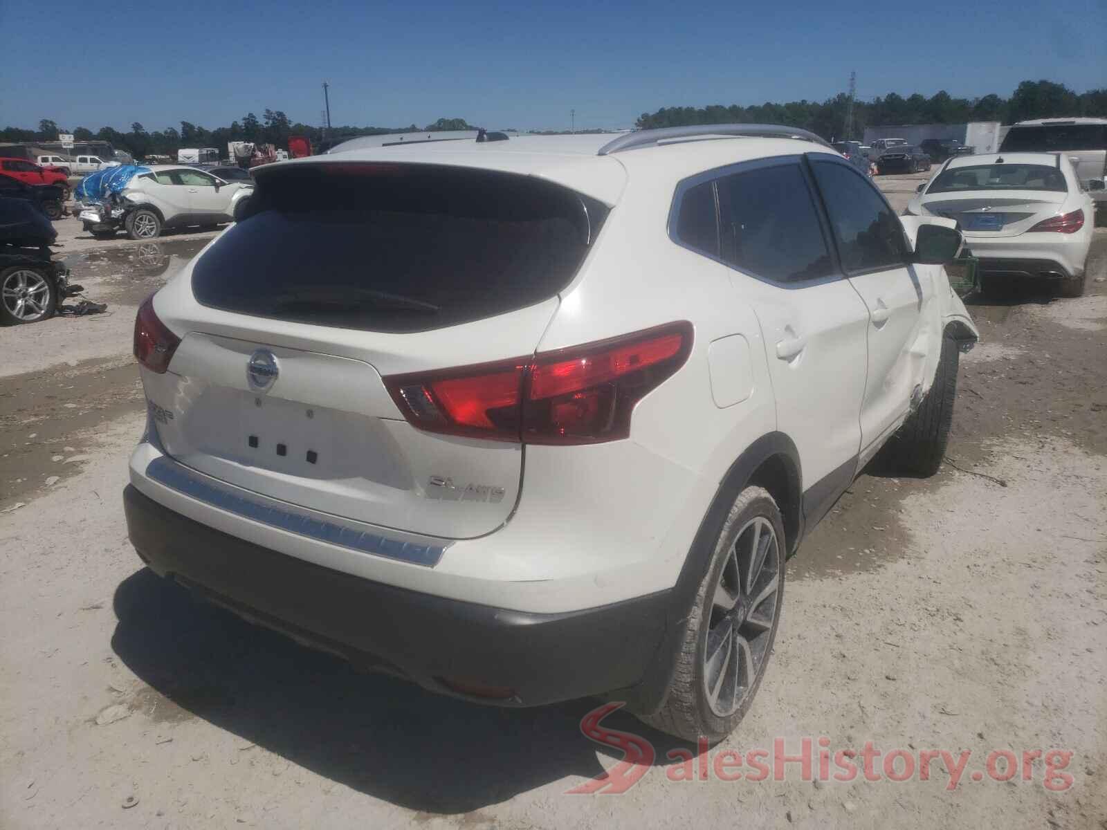 JN1BJ1CR8JW280662 2018 NISSAN ROGUE