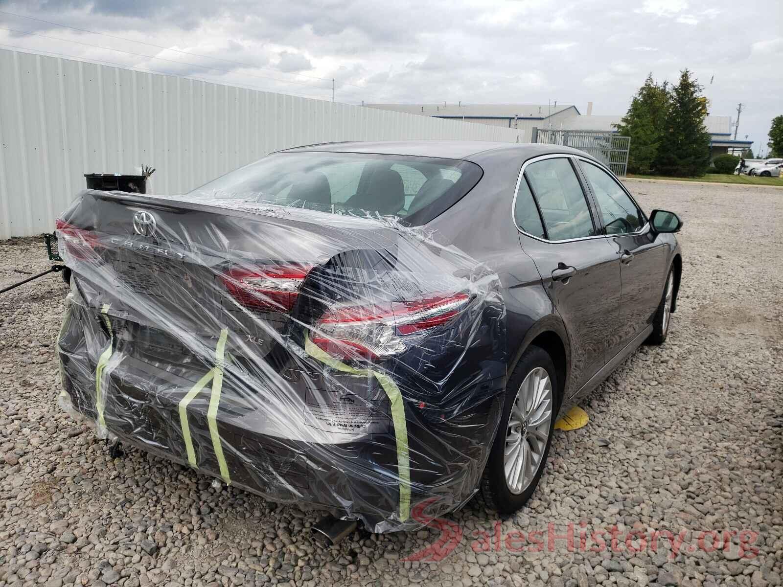 4T1B11HK7JU502009 2018 TOYOTA CAMRY