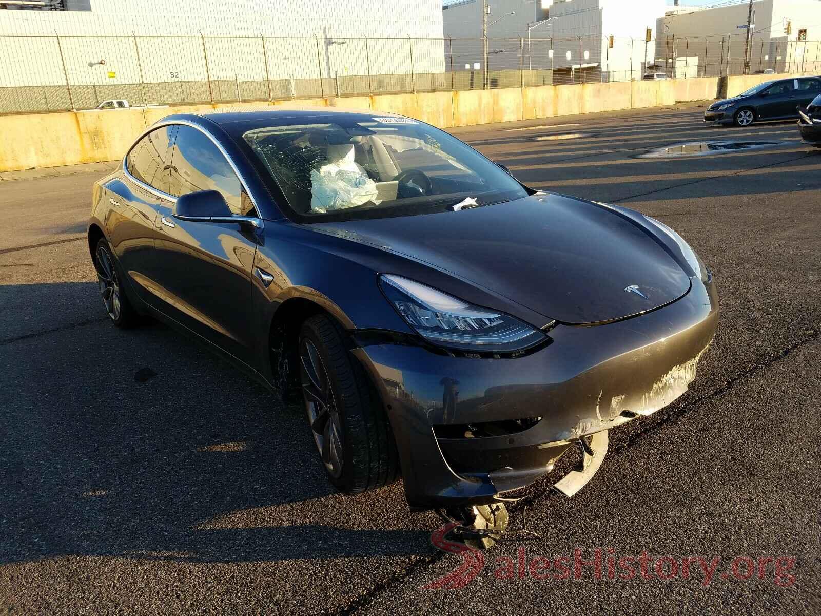 5YJ3E1EBXJF111916 2018 TESLA MODEL 3