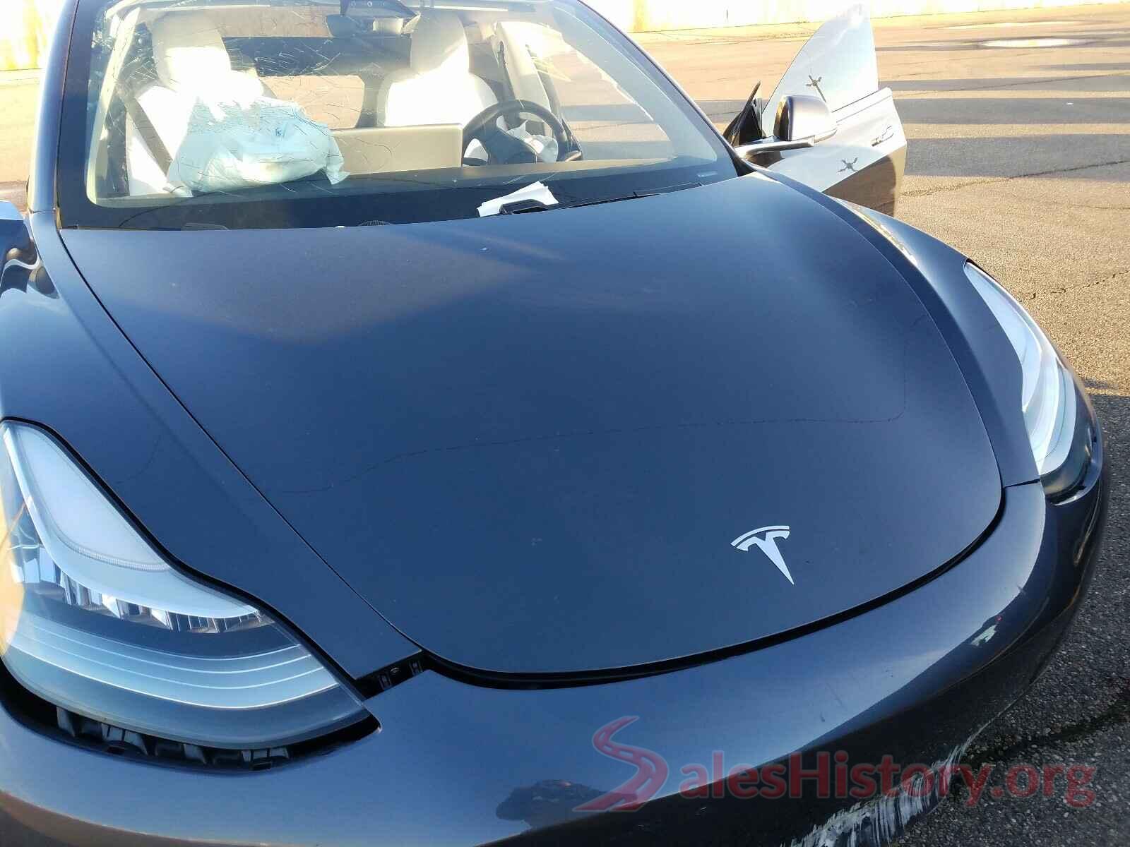 5YJ3E1EBXJF111916 2018 TESLA MODEL 3