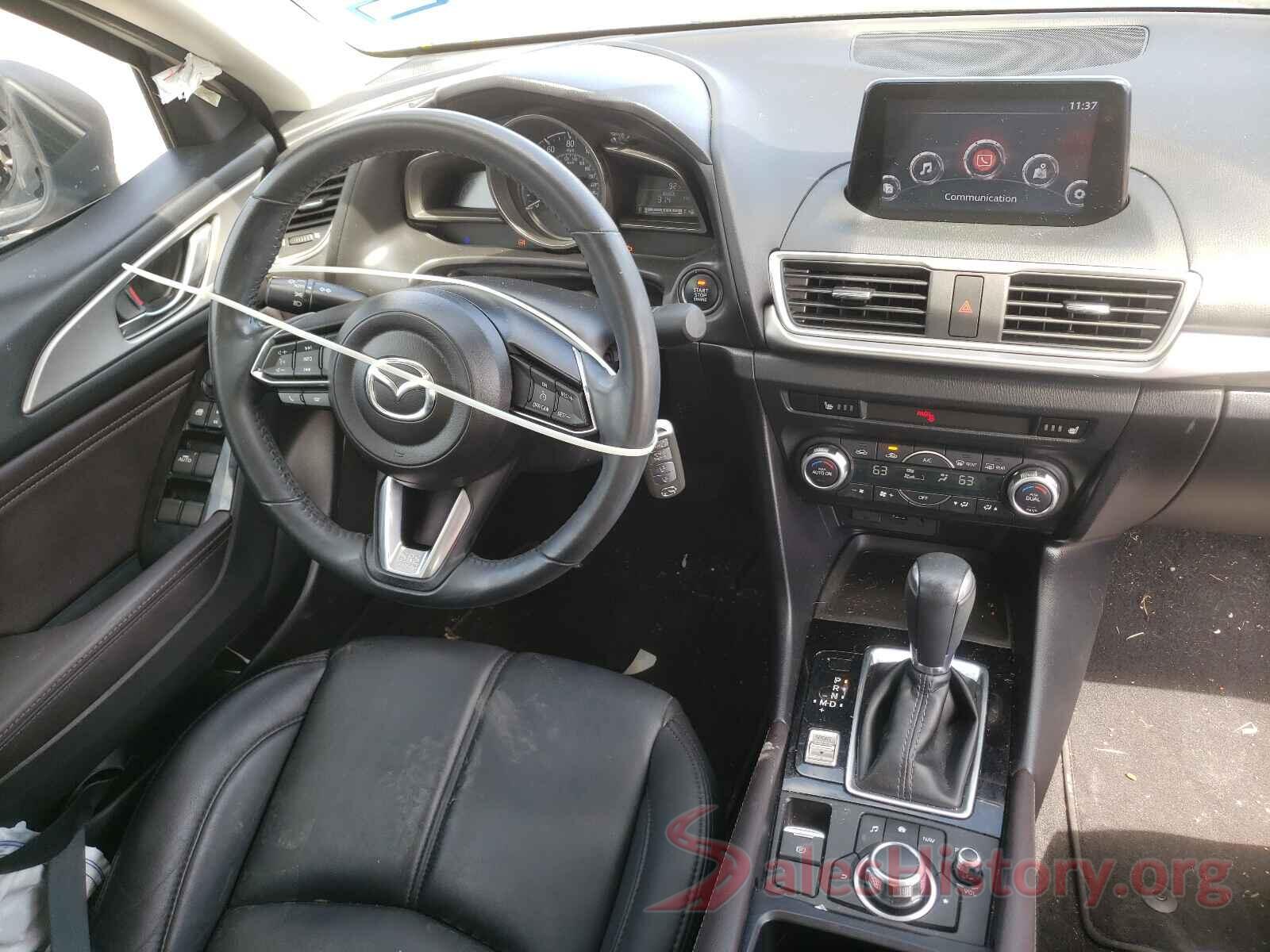 3MZBN1V36JM271210 2018 MAZDA 3