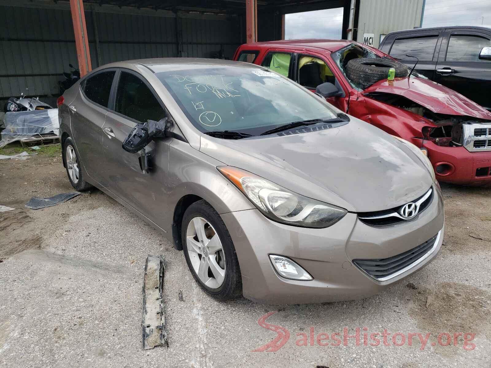 5NPDH4AEXDH453871 2013 HYUNDAI ELANTRA