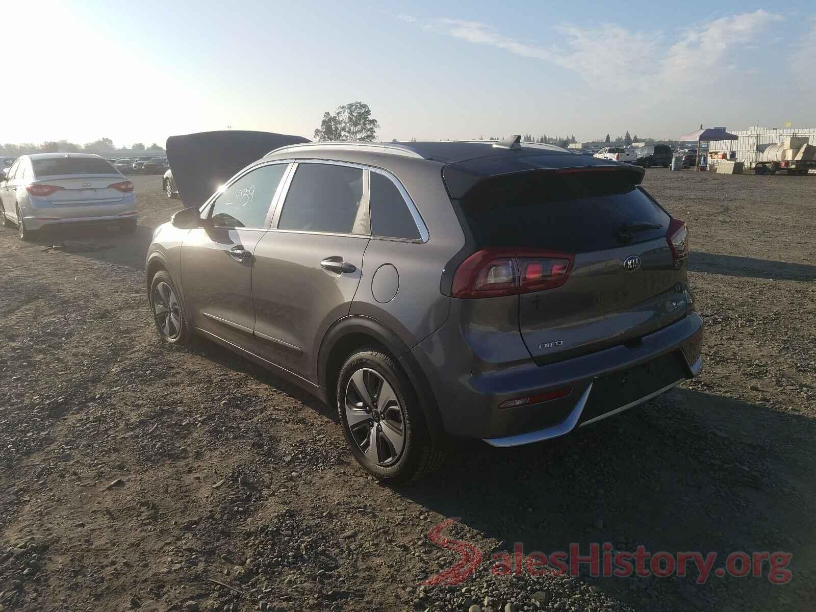 KNDCE3LC5J5171305 2018 KIA NIRO