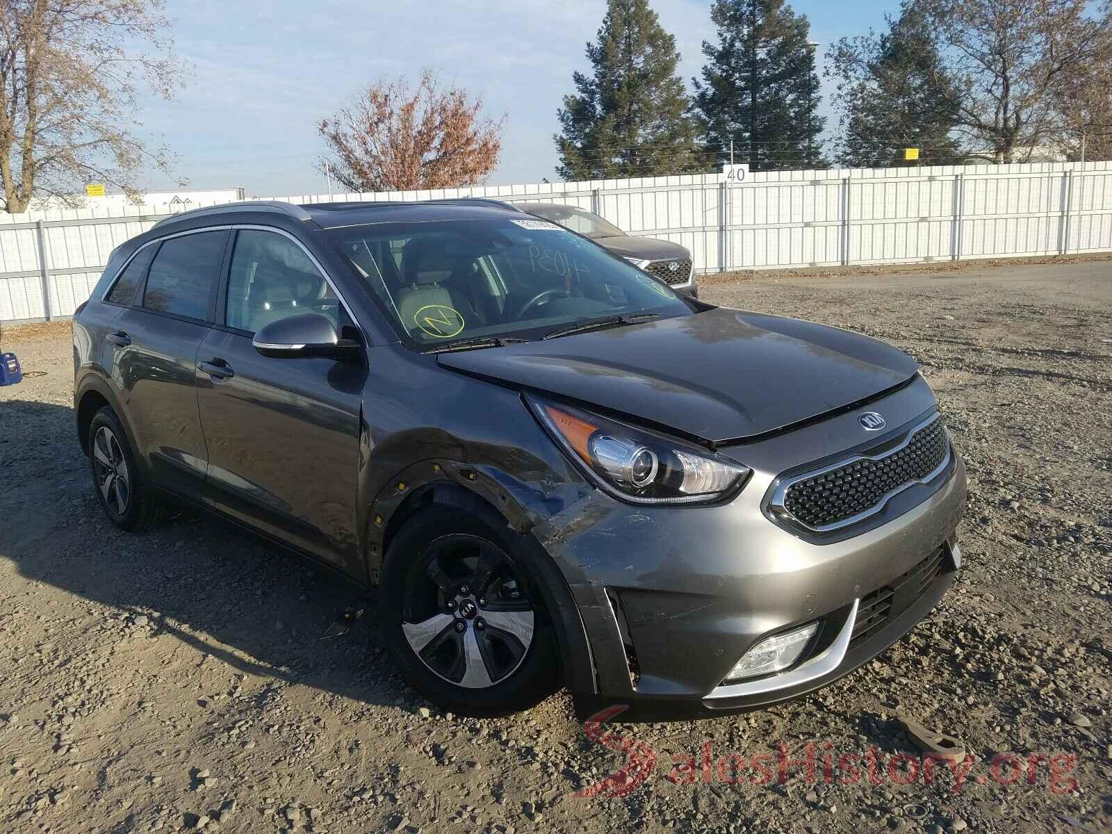 KNDCE3LC5J5171305 2018 KIA NIRO