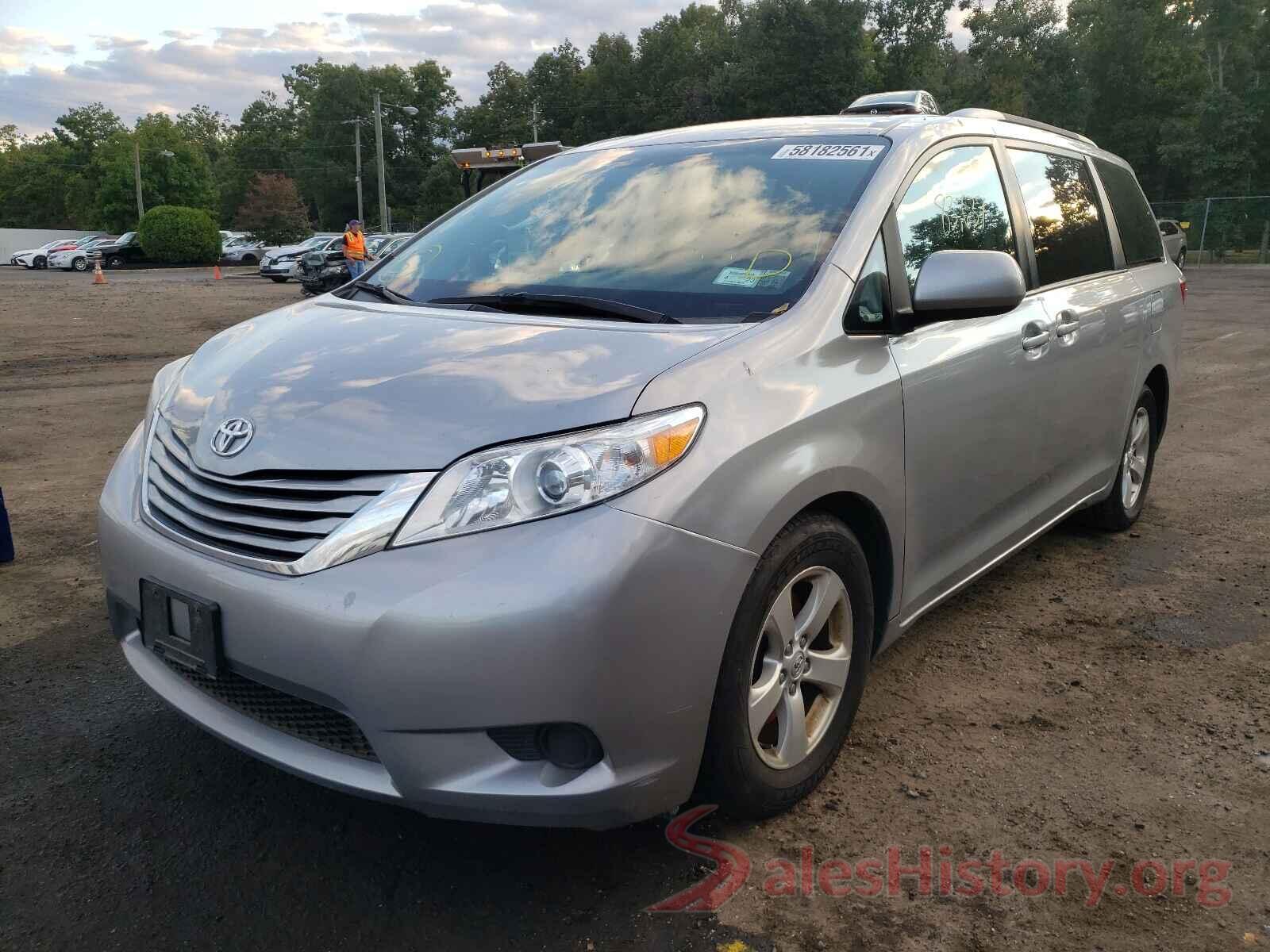 5TDKZ3DC5HS825559 2017 TOYOTA SIENNA