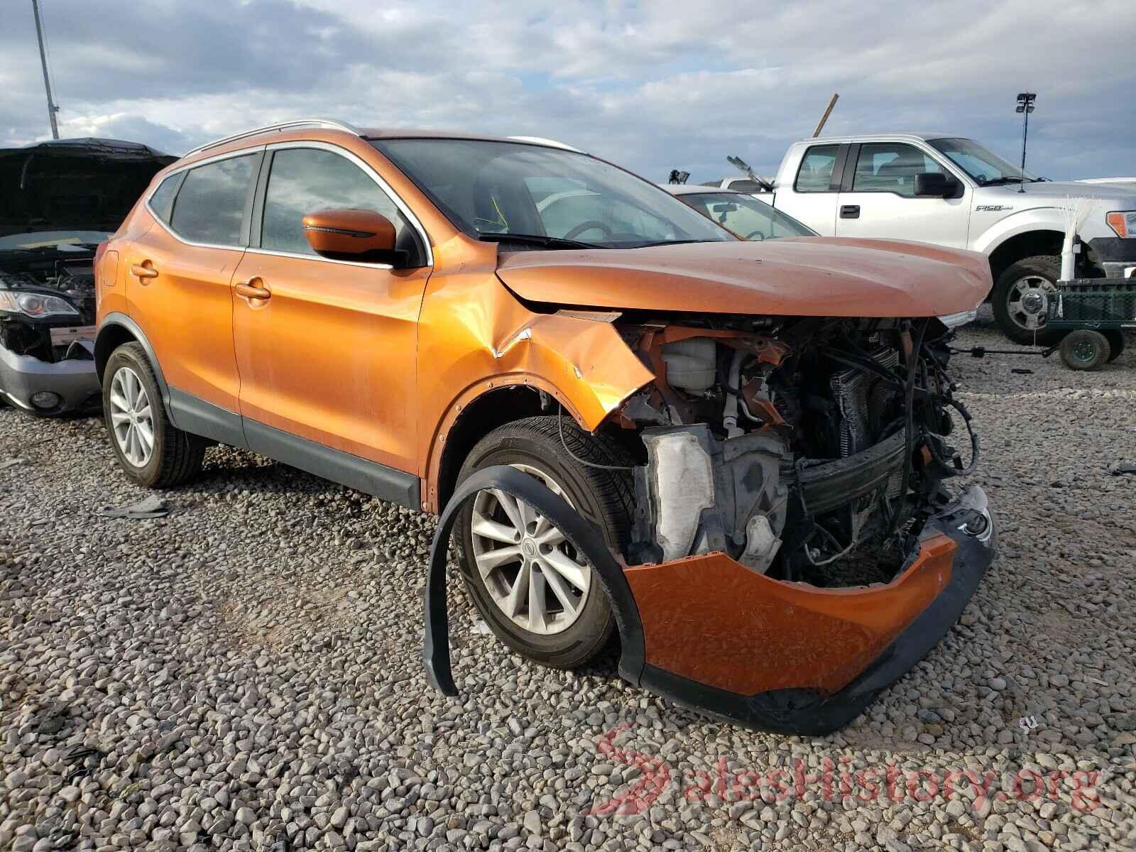 JN1BJ1CR3HW125821 2017 NISSAN ROGUE