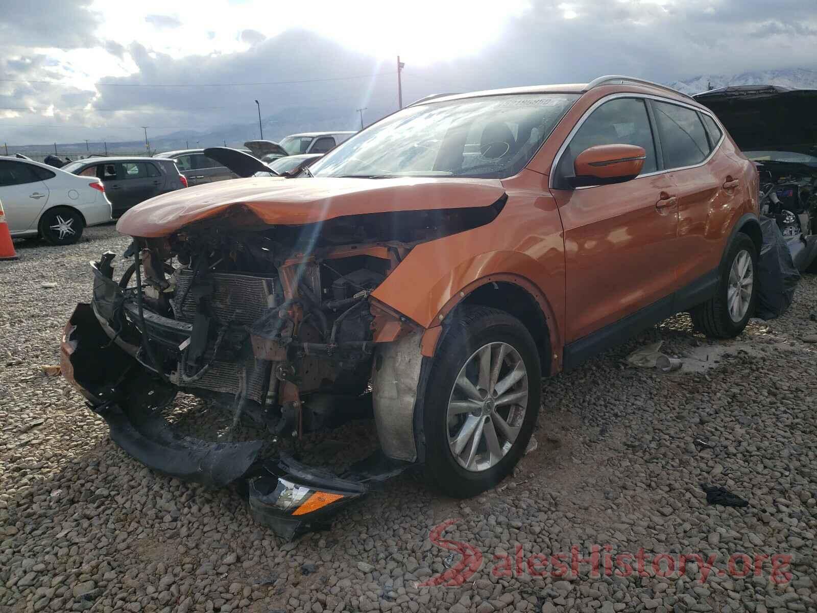 JN1BJ1CR3HW125821 2017 NISSAN ROGUE