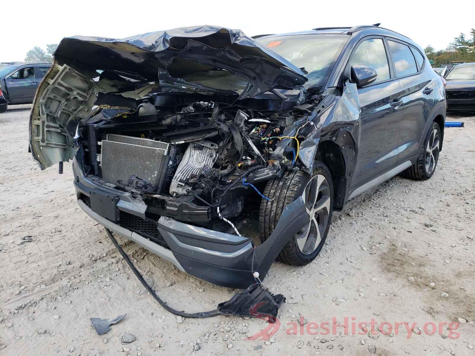 KM8J3CA25HU555782 2017 HYUNDAI TUCSON