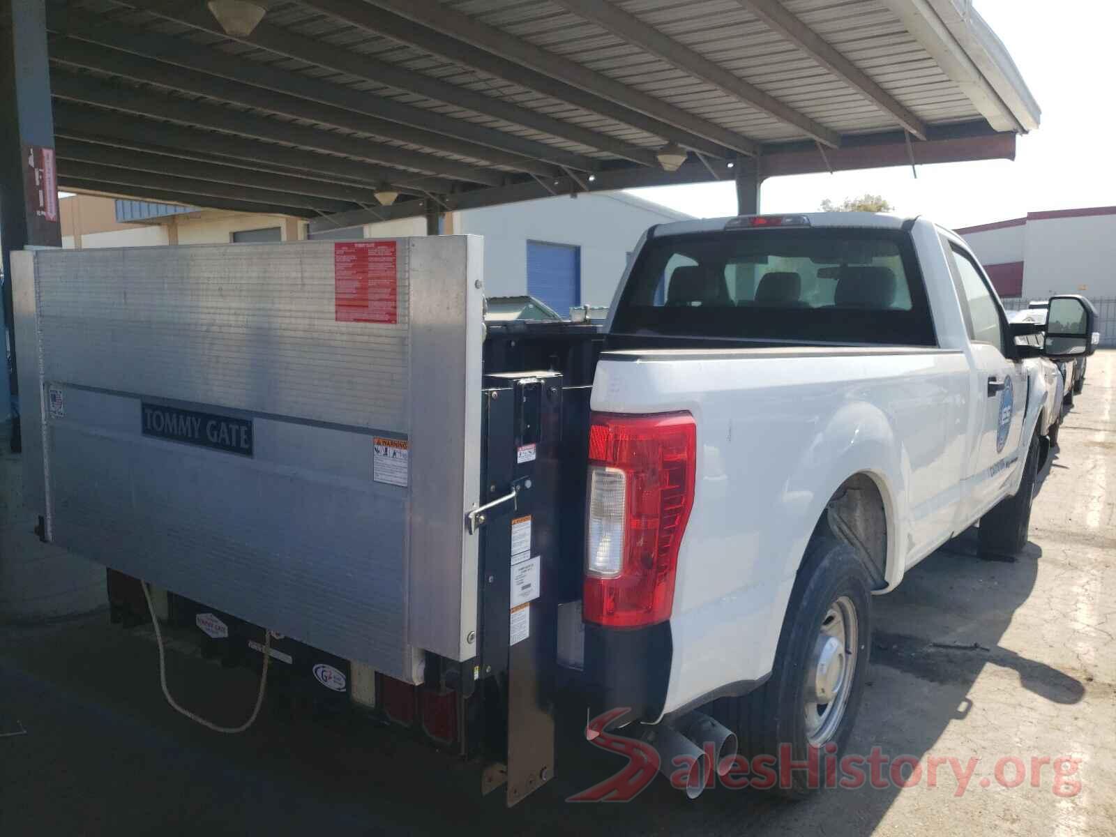 1FTBF2AT3HEE58058 2017 FORD F250