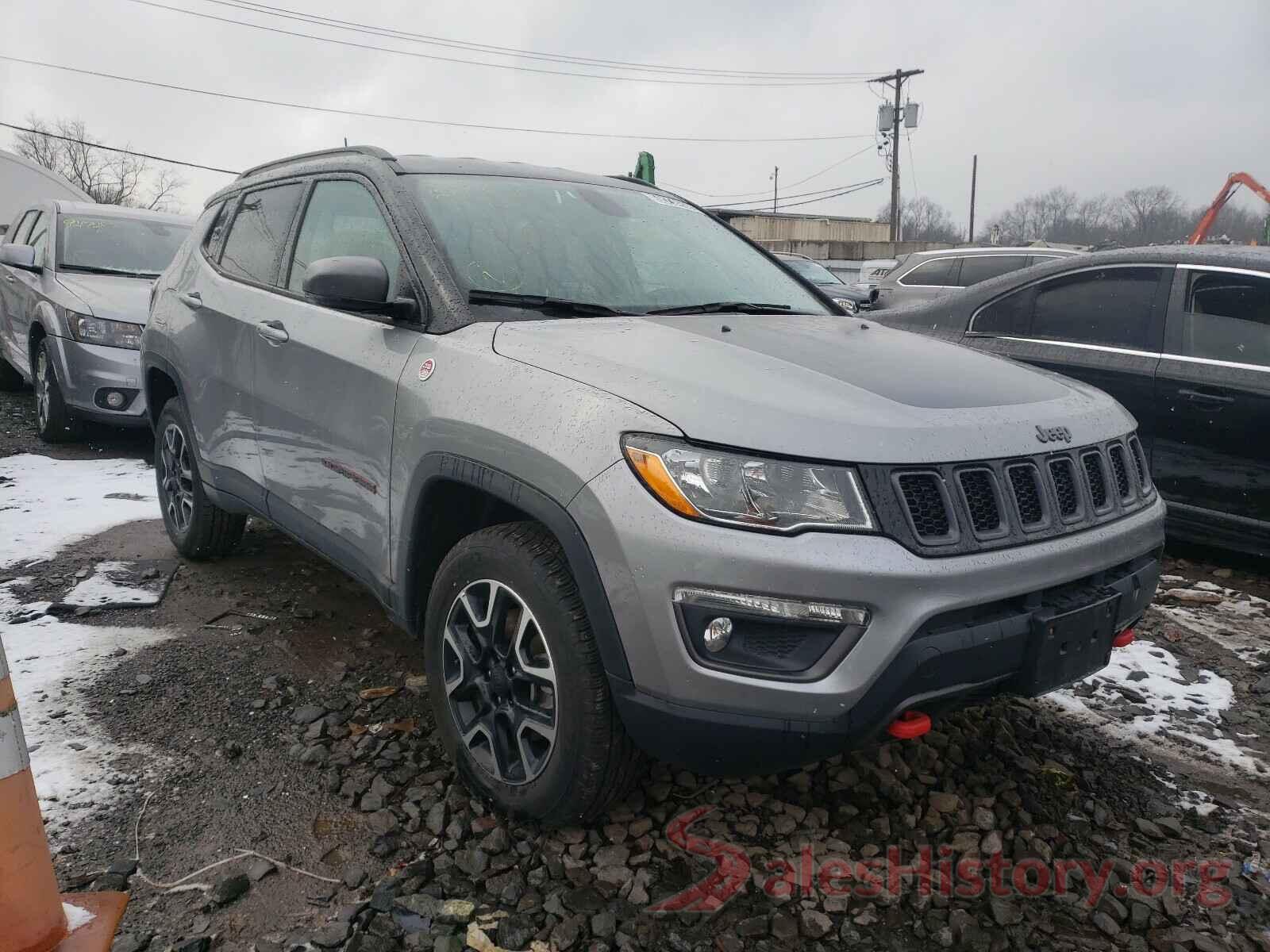 3C4NJDDB7KT795396 2019 JEEP COMPASS