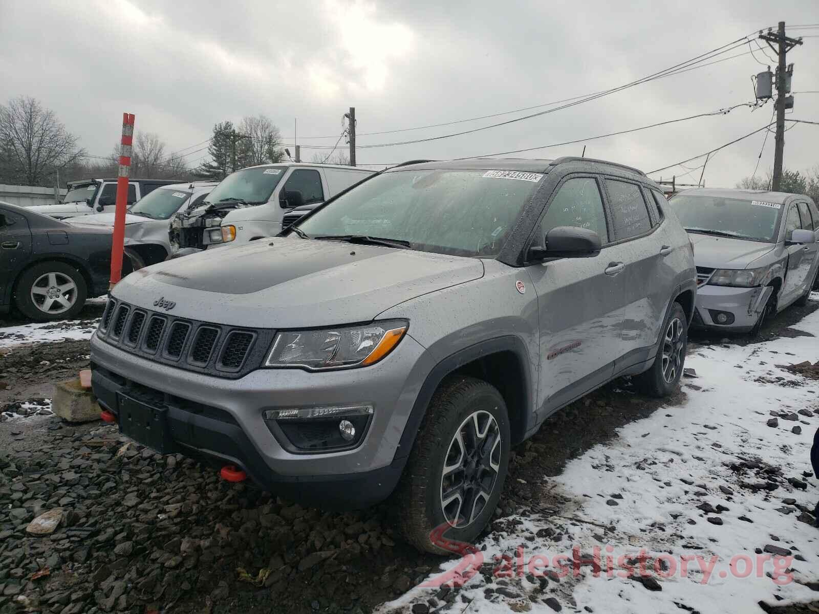 3C4NJDDB7KT795396 2019 JEEP COMPASS