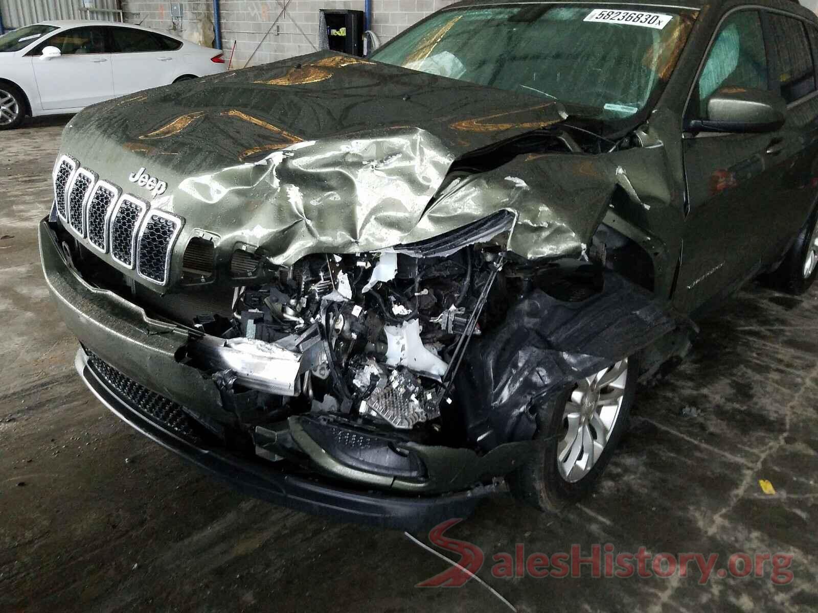 1C4PJLCB8KD147995 2019 JEEP CHEROKEE