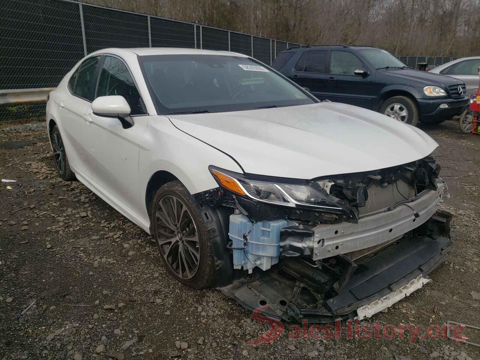 4T1B11HK5JU634928 2018 TOYOTA CAMRY