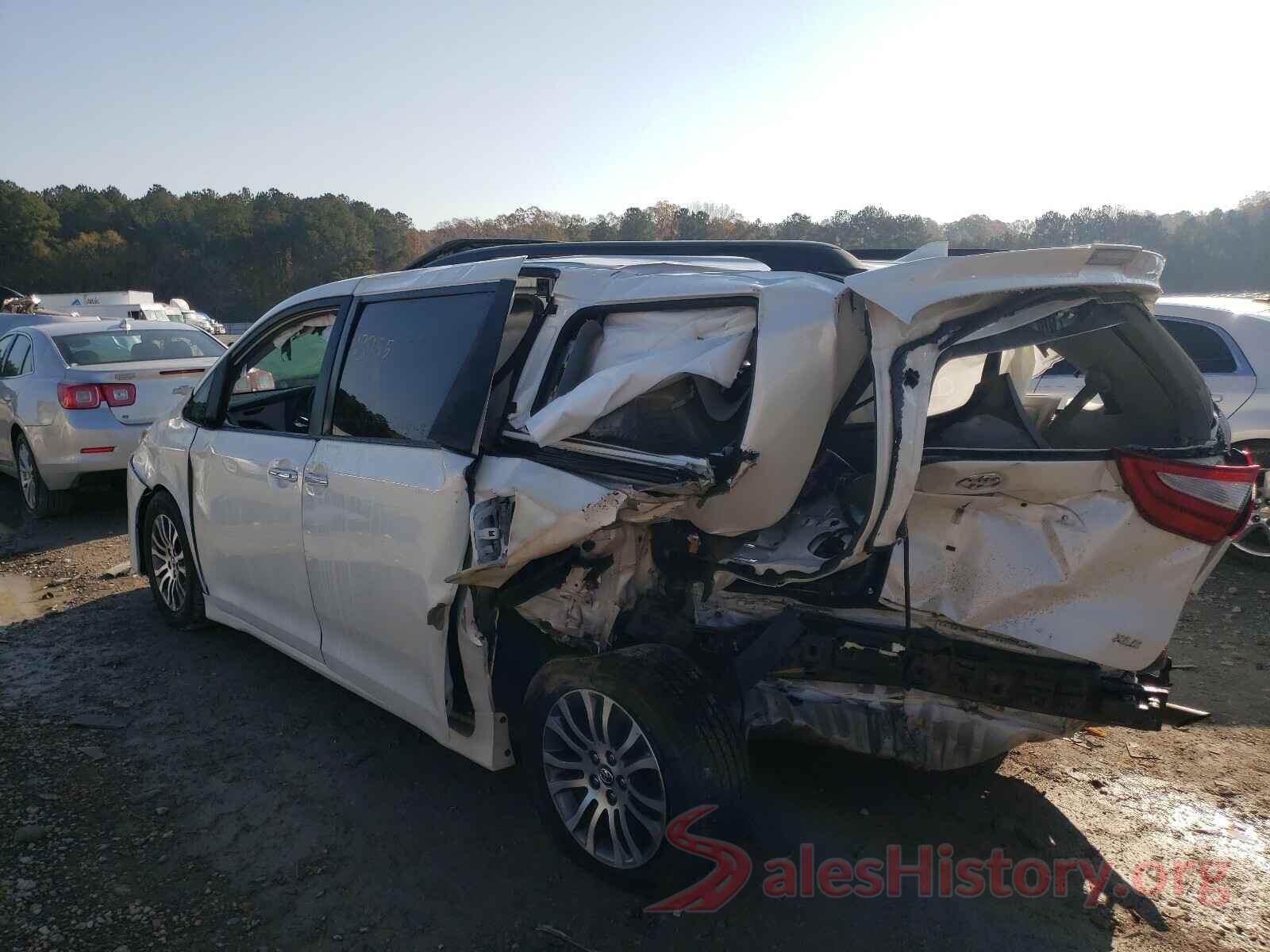 5TDYZ3DC3KS985165 2019 TOYOTA SIENNA