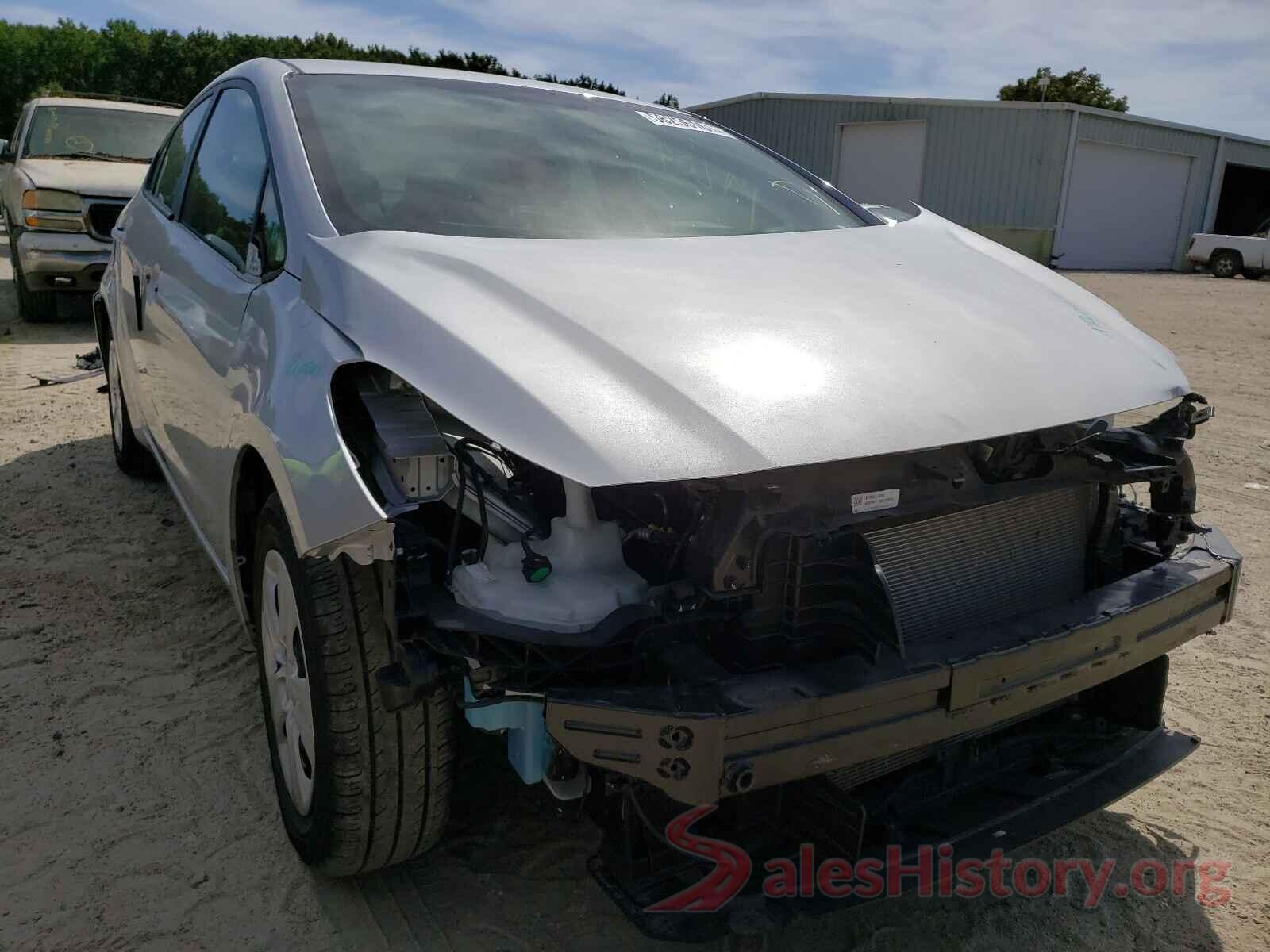 3KPFL4A71JE272974 2018 KIA FORTE