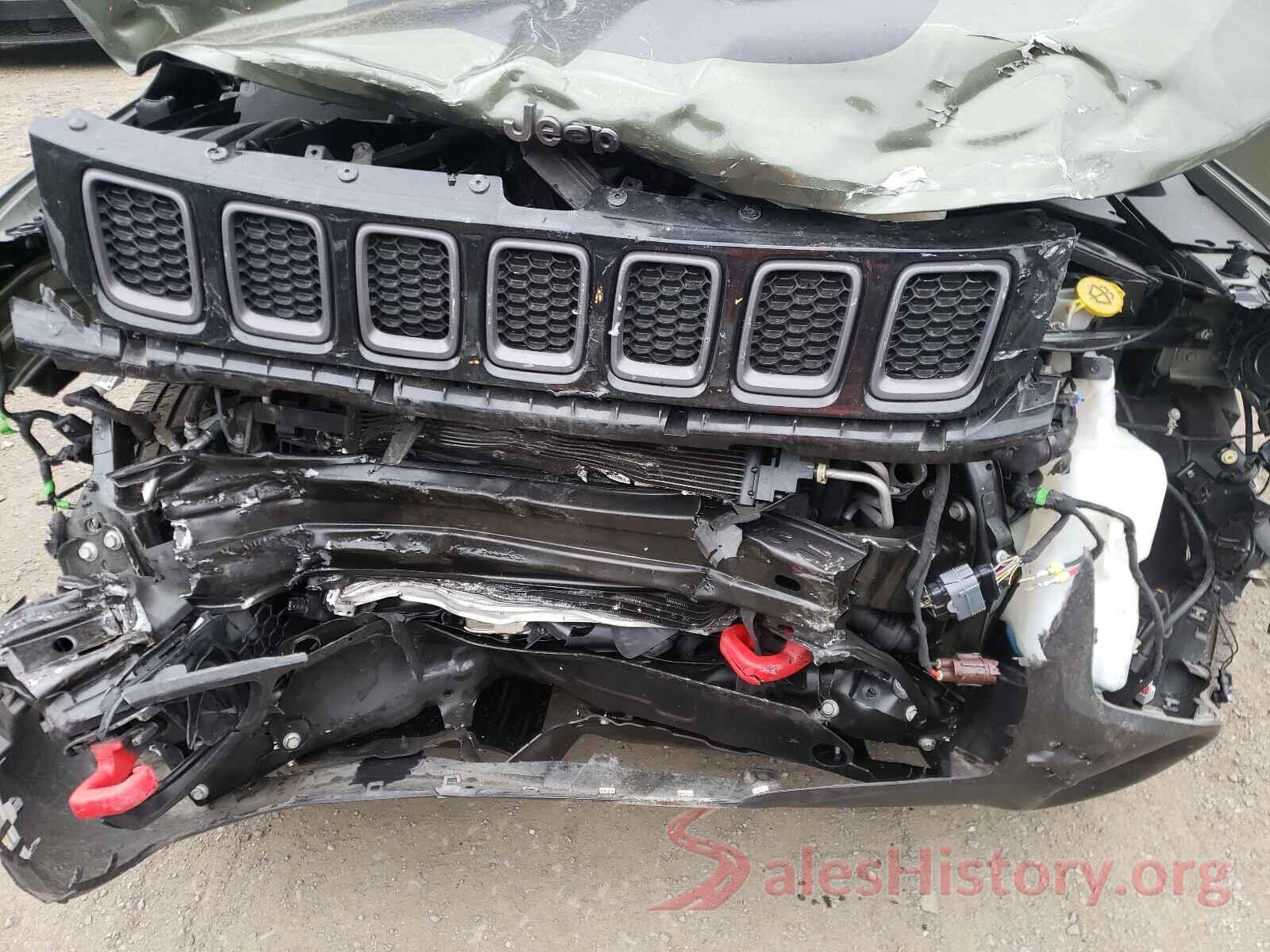 3C4NJDDBXJT366607 2018 JEEP COMPASS