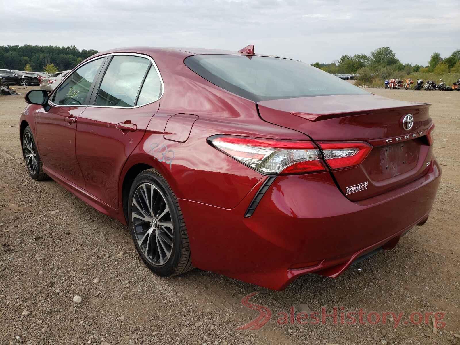 4T1B11HK2JU599491 2018 TOYOTA CAMRY