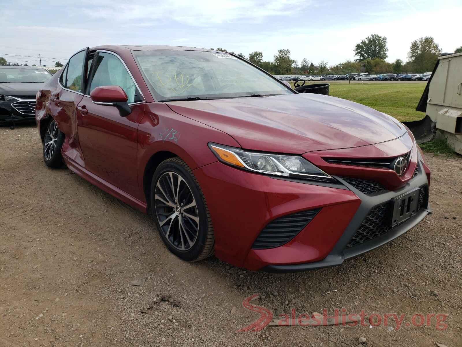 4T1B11HK2JU599491 2018 TOYOTA CAMRY