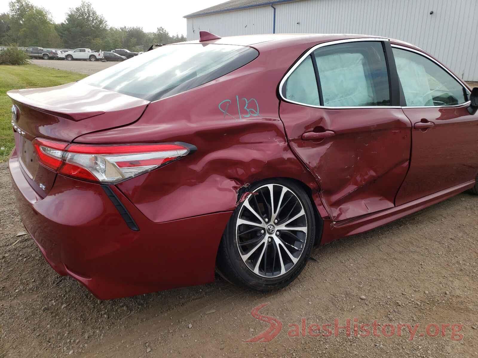 4T1B11HK2JU599491 2018 TOYOTA CAMRY