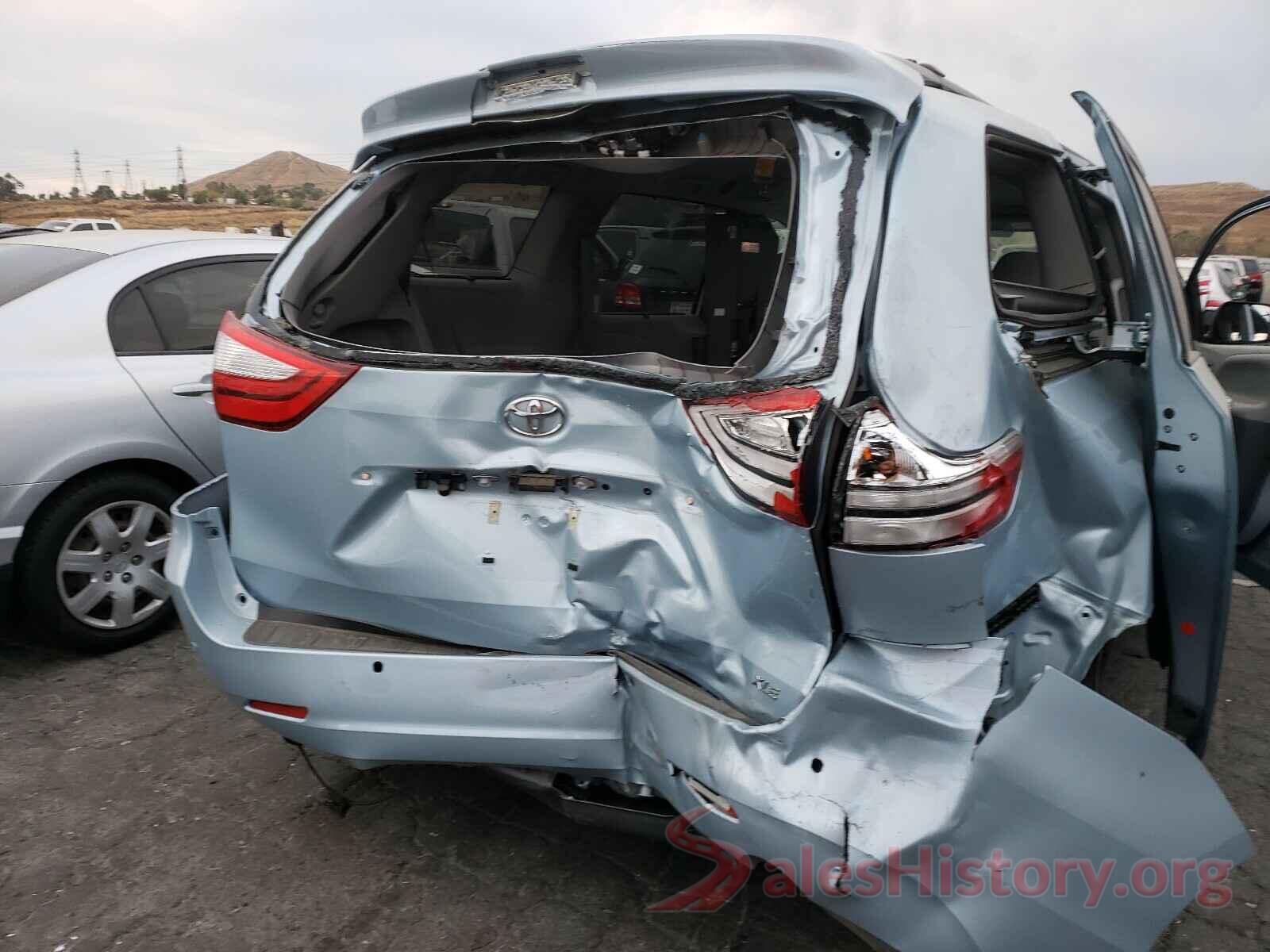 5TDYZ3DC7HS819661 2017 TOYOTA SIENNA