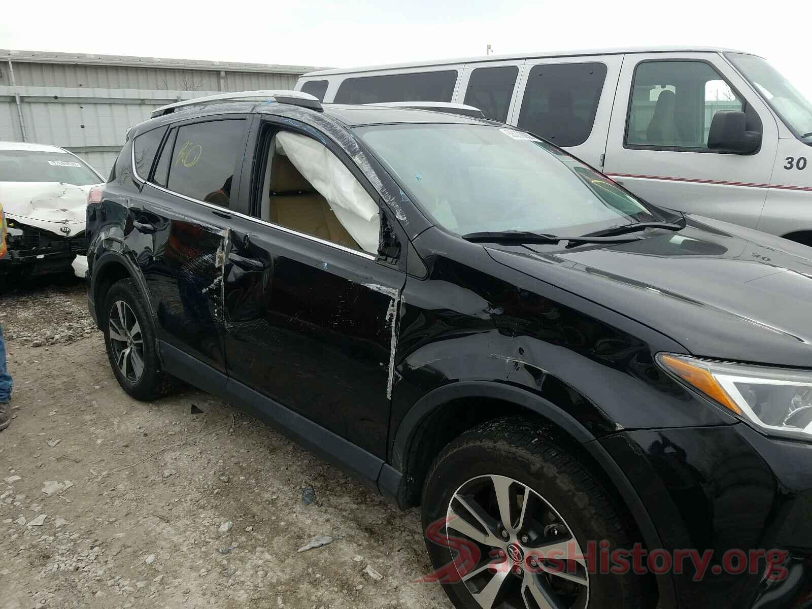 2T3WFREV1GW250631 2016 TOYOTA RAV4