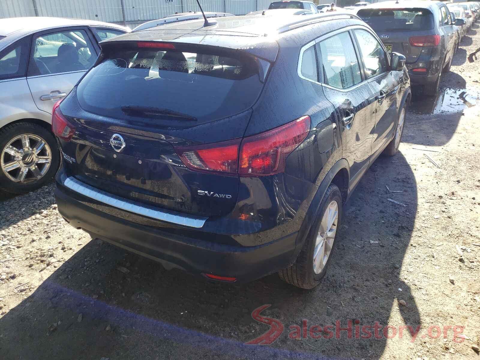 JN1BJ1CR8JW252750 2018 NISSAN ROGUE