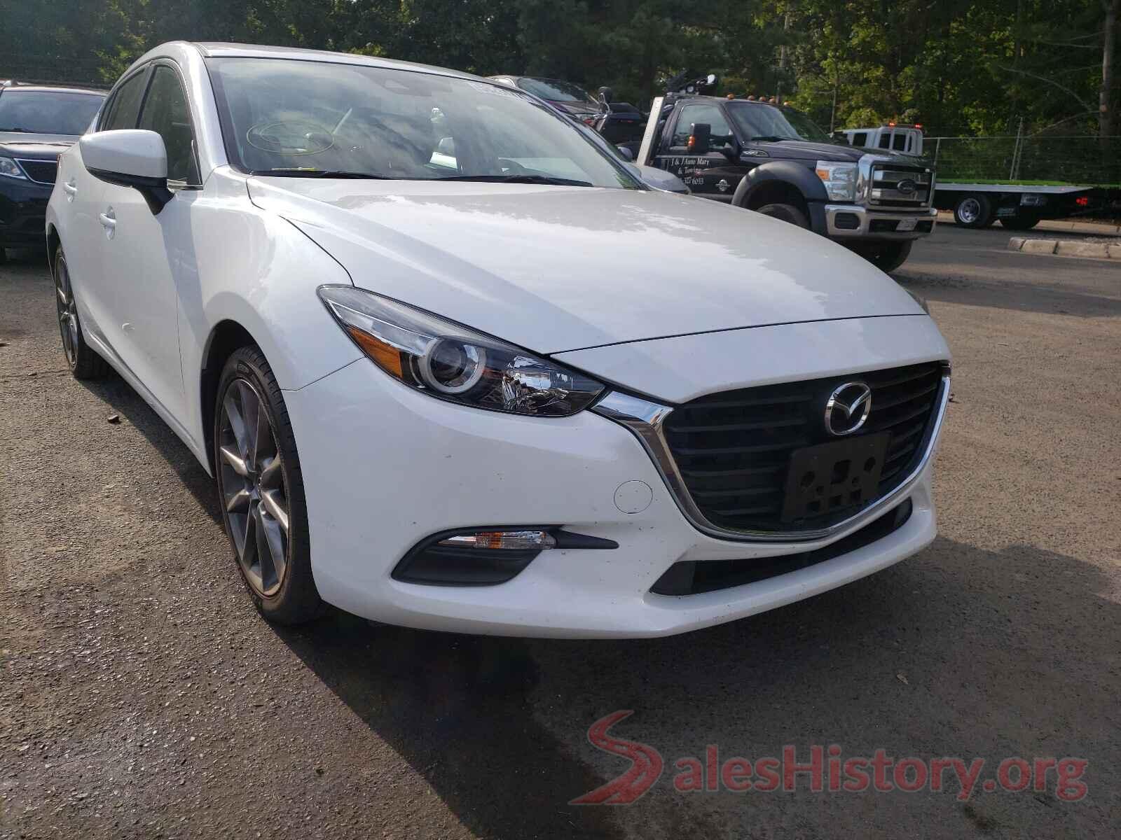 3MZBN1V32JM216141 2018 MAZDA 3